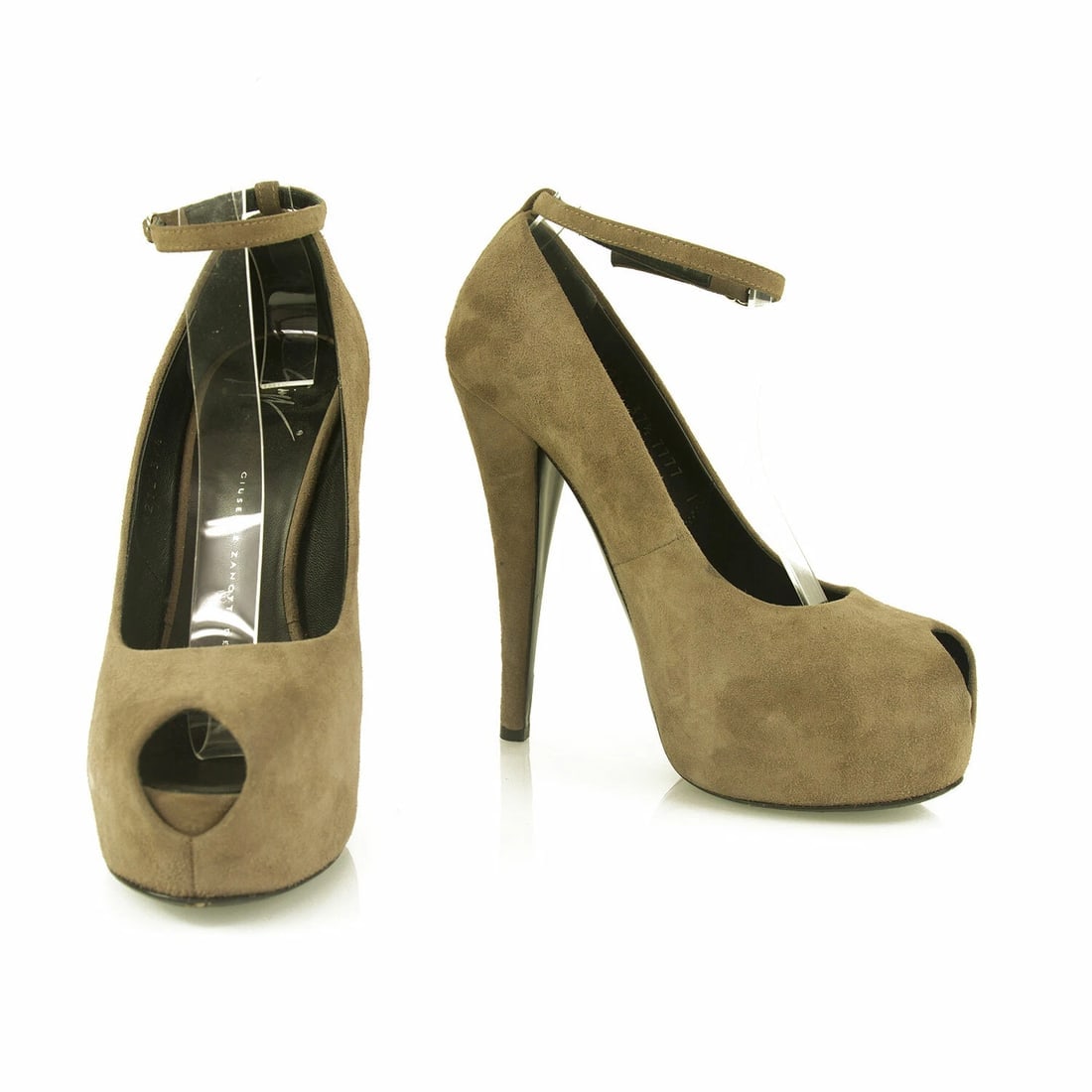 Authentic Giuseppe Zanotti Taupe Suede Leather Platform Pumps 37,5 Ankle closure: Title:Authentic Giuseppe Zanotti Taupe Suede Leather Platform Pumps 37,5 Ankle closure Description:Authentic Giuseppe Zanotti Taupe Suede Leather Platform Pumps 37,5 Ankle closure Guaranteed Authentic
