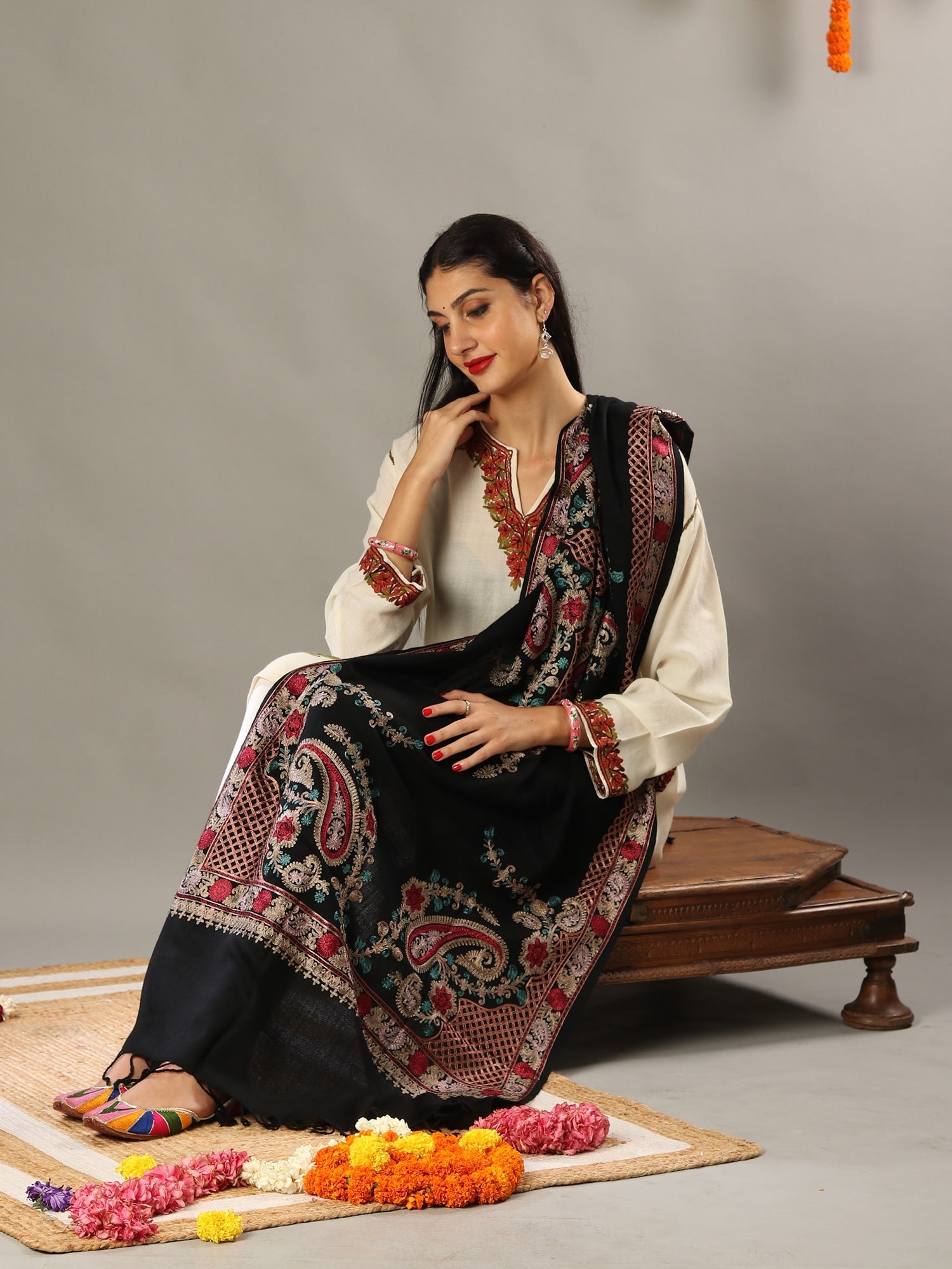 Aari Embroidered Black Fine Wool Stole with Detailed Multicolored Traditional Kashmiri Motifs and: Title:Aari Embroidered Black Fine Wool Stole with Detailed Multicolored Traditional Kashmiri Motifs and Tassels Reference:itemcode : GAF164 Reserve: $83.00 Shipping: Domestic: Shipping rates are