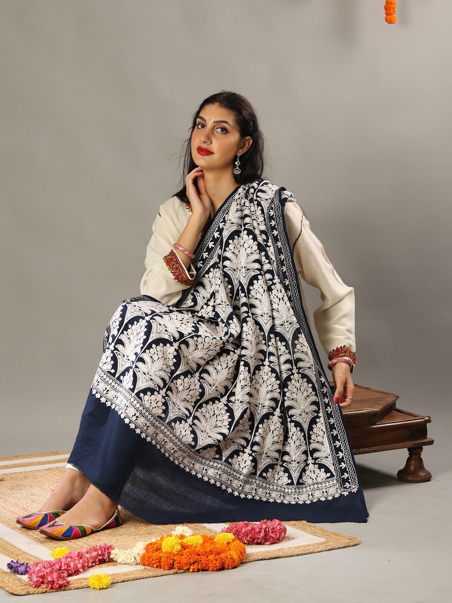 Amritsari Chain Stitch Satin Aari Embroidered Mughal Motif Pure Wool Shawl - 2