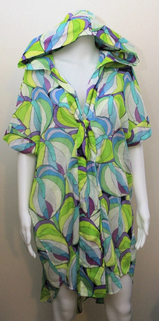 ISSA STYLISH SUMMER COLORFUL TOP BLOUSE TUNIC WITH HOODIE COTTON: Title: ISSA STYLISH SUMMER COLORFUL TOP BLOUSE TUNIC WITH HOODIE COTTON Dimension: N-JUT ISSA COTTON BLOUSE LENGTH 35'' HIPS 56'' SIZE PROBABLY MEDIUM OR ONE SIZE FITS ALL GORGEOUS STYLISH PIECE