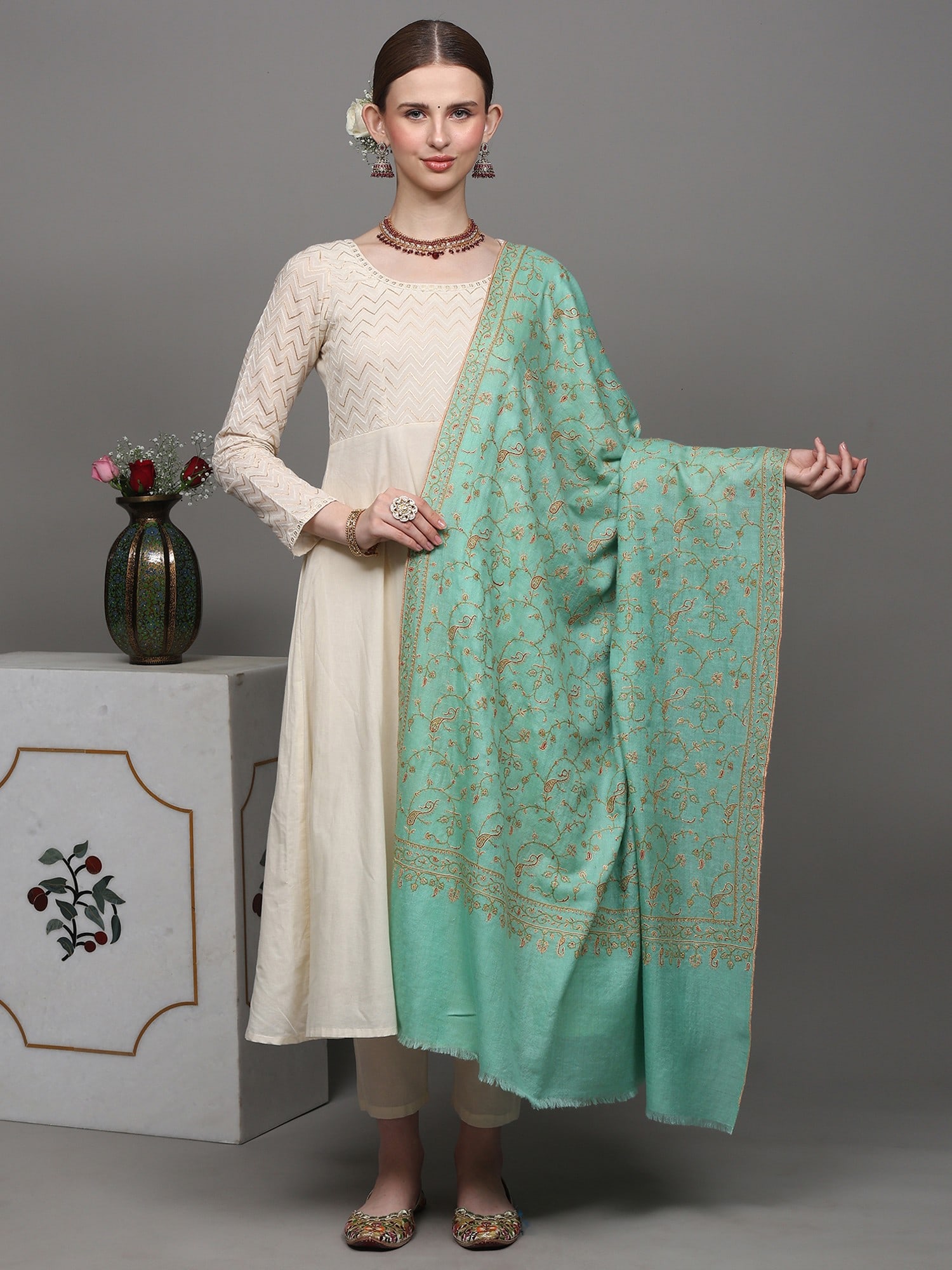 Neptune-Green Pure Pashmina Shawl with Kalka Floral Jaaldar Sozni Embroidery on All-over: Title:Neptune-Green Pure Pashmina Shawl with Kalka Floral Jaaldar Sozni Embroidery on All-over Description:Introducing you to the Neptune green cashmere shawl with Kalka floral jaaldar sozni