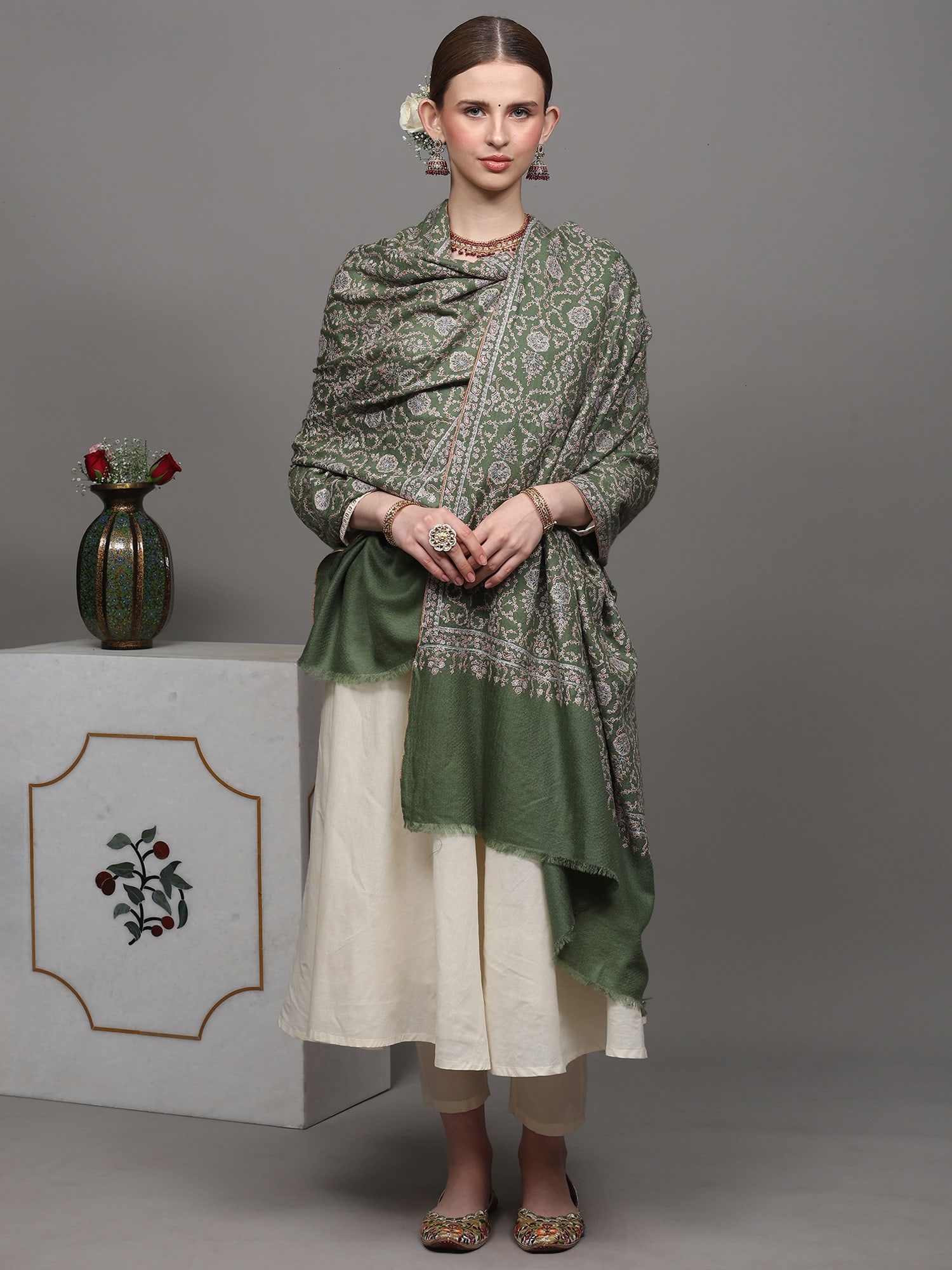 Olive-Green Pure Pashmina Shawl with Featuring Intricate Sozni Embroidered Leaf Jaal Pattern - 2