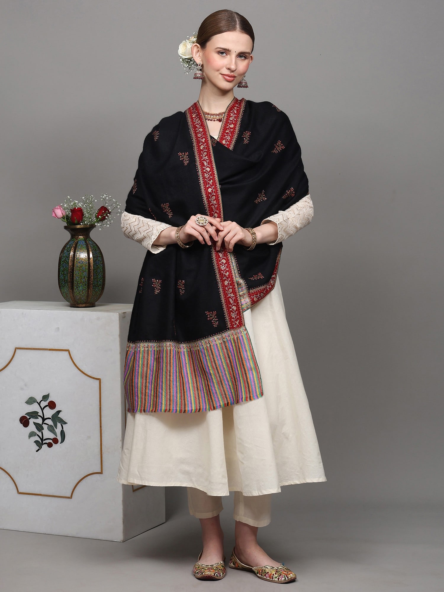 Black-Onyx Pure Pashmina Stole with Sozni Embroidered Floral Booits and Kani Border - 2
