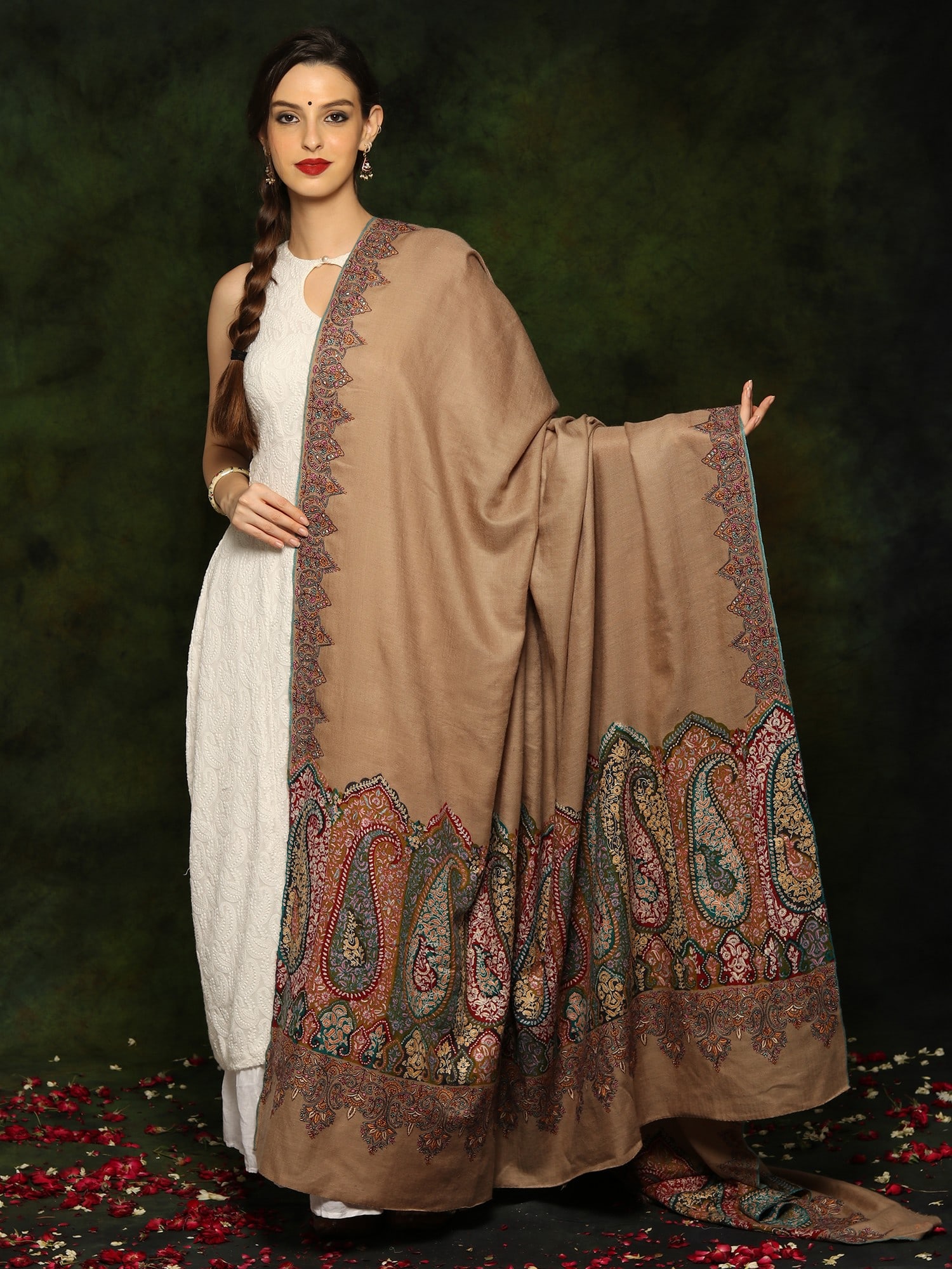 Pure Pashmina Sozni Embroidery Natural Color Palledar Shawl from Kashmir: Title:Pure Pashmina Sozni Embroidery Natural Color Palledar Shawl from Kashmir Description:This artwork “ Pure Pashmina Palledar Shawl” is a masterpiece of eternal elegance. Crafted by ski