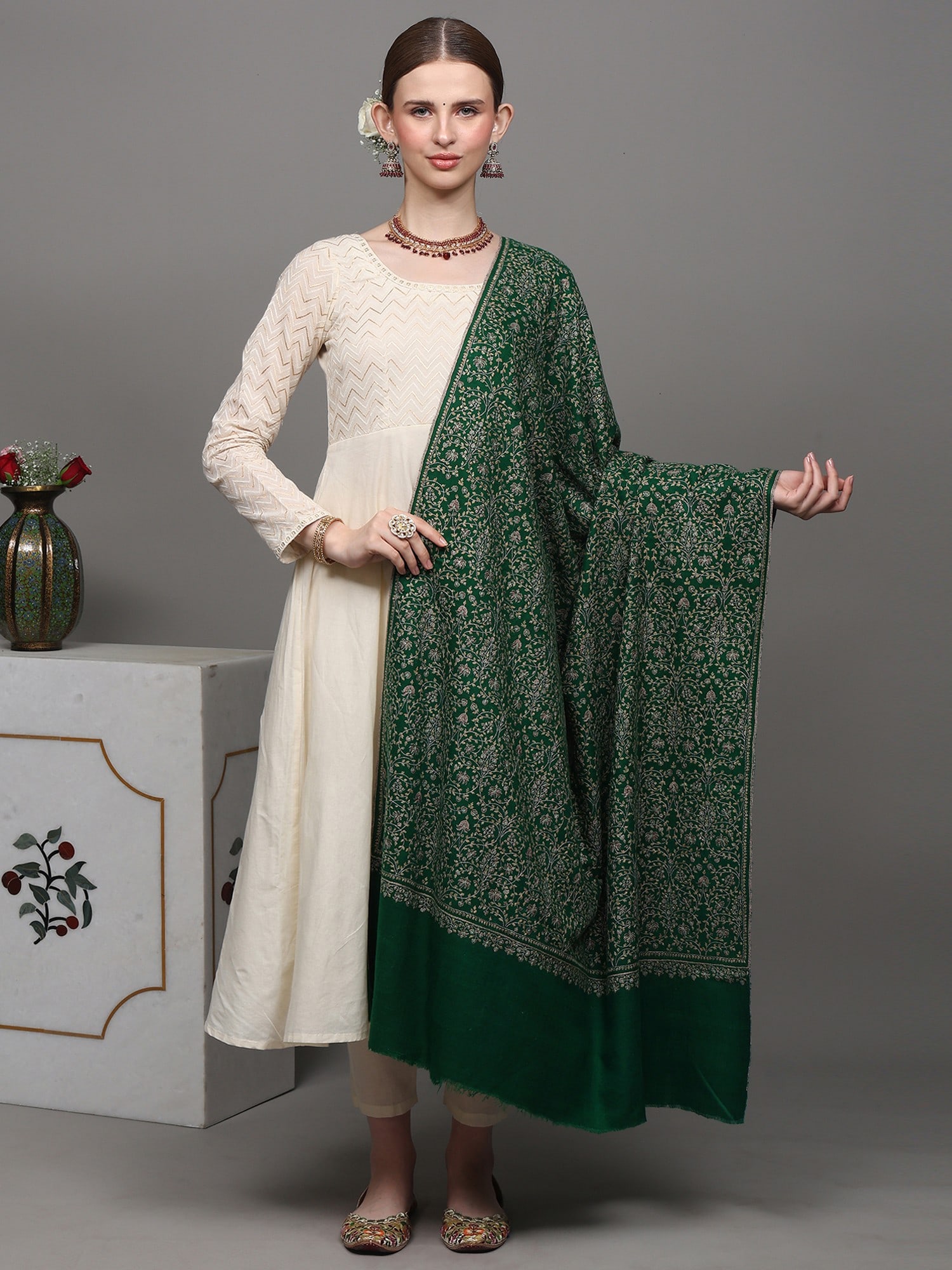 Emerald-Green Pure Pashmina Shawl with Embroidered Jaldaar Phool Bail by Hand: Title:Emerald-Green Pure Pashmina Shawl with Embroidered Jaldaar Phool Bail by Hand Description:This Pashmina Emerald Green Shawl is a treasure of Kashmiri craftsmanship. Woven from the finest Cashmer