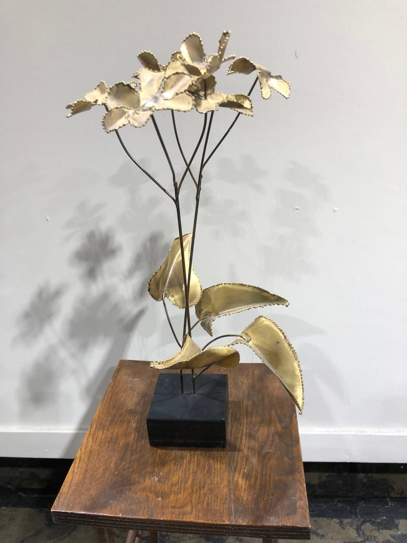 Mid-Century Modern Brass Floral Sculpture - 2