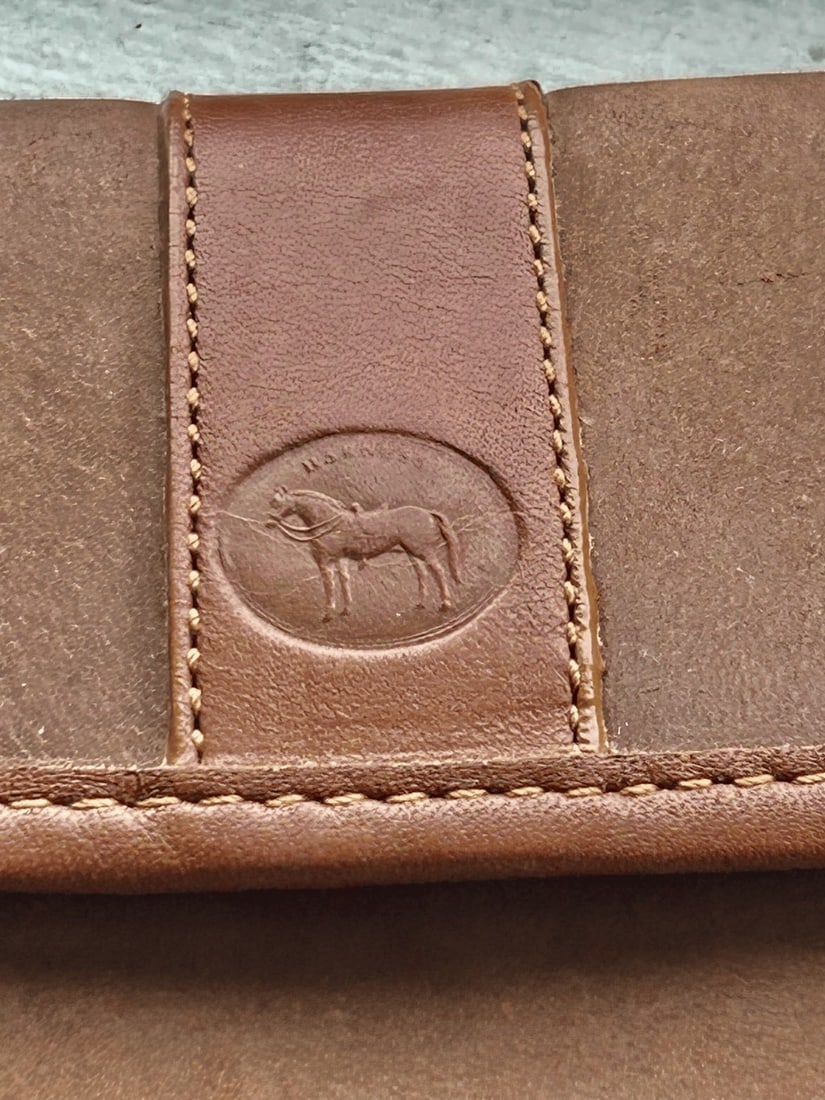 Vintage Leather Trifold Wallet with Embossed Horse Motif - 3