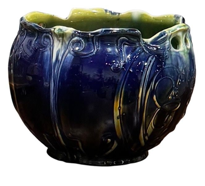 Antique J.B. Owens Majolica Tulip Jardiniere, Cobalt Blue & Green Art Nouveau Pottery: Antique J.B. Owens Pottery Co. majolica jardiniere in the desirable Tulip pattern. Features richly glazed cobalt blue exterior with molded tulip blossoms and stems in high relief, accented by a