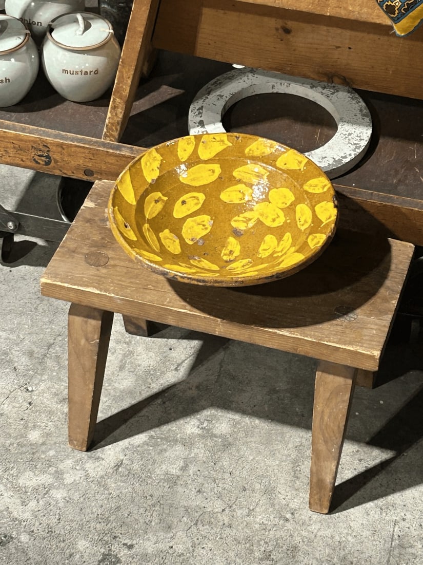 Hand-Painted Earthenware Bowl, possibly Spanish Colonial - 3