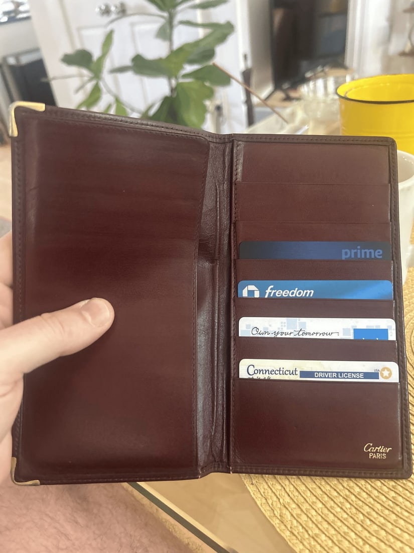 Cartier Paris Bi-Fold Wallet in Burgundy Leather - 2