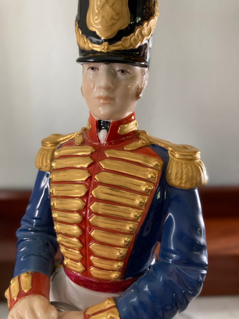 Royal Worcester "Officer of the Royal Artillery" figurine, c. 1960s-1970s - 4