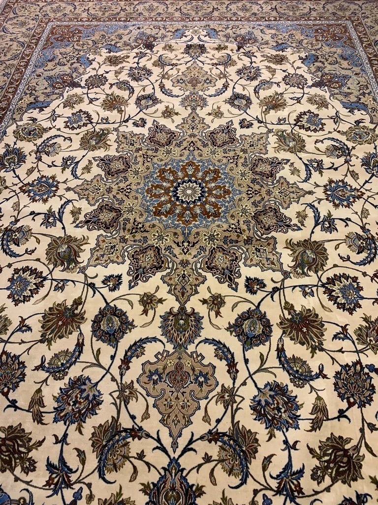 Very Fine Hand Knotted Persian Esfahan Rug 9.5x12.10 ft - 19