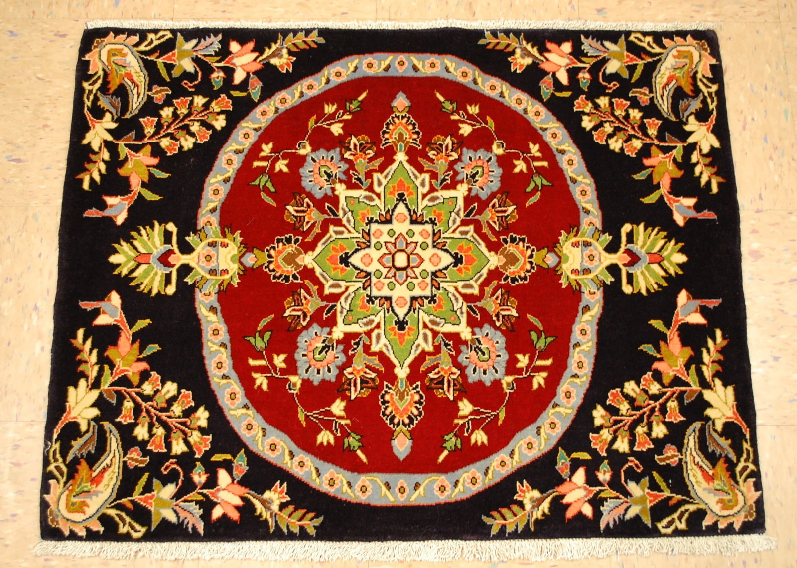 Persian KASHAN RUG 2'5" x 3'1" - 8