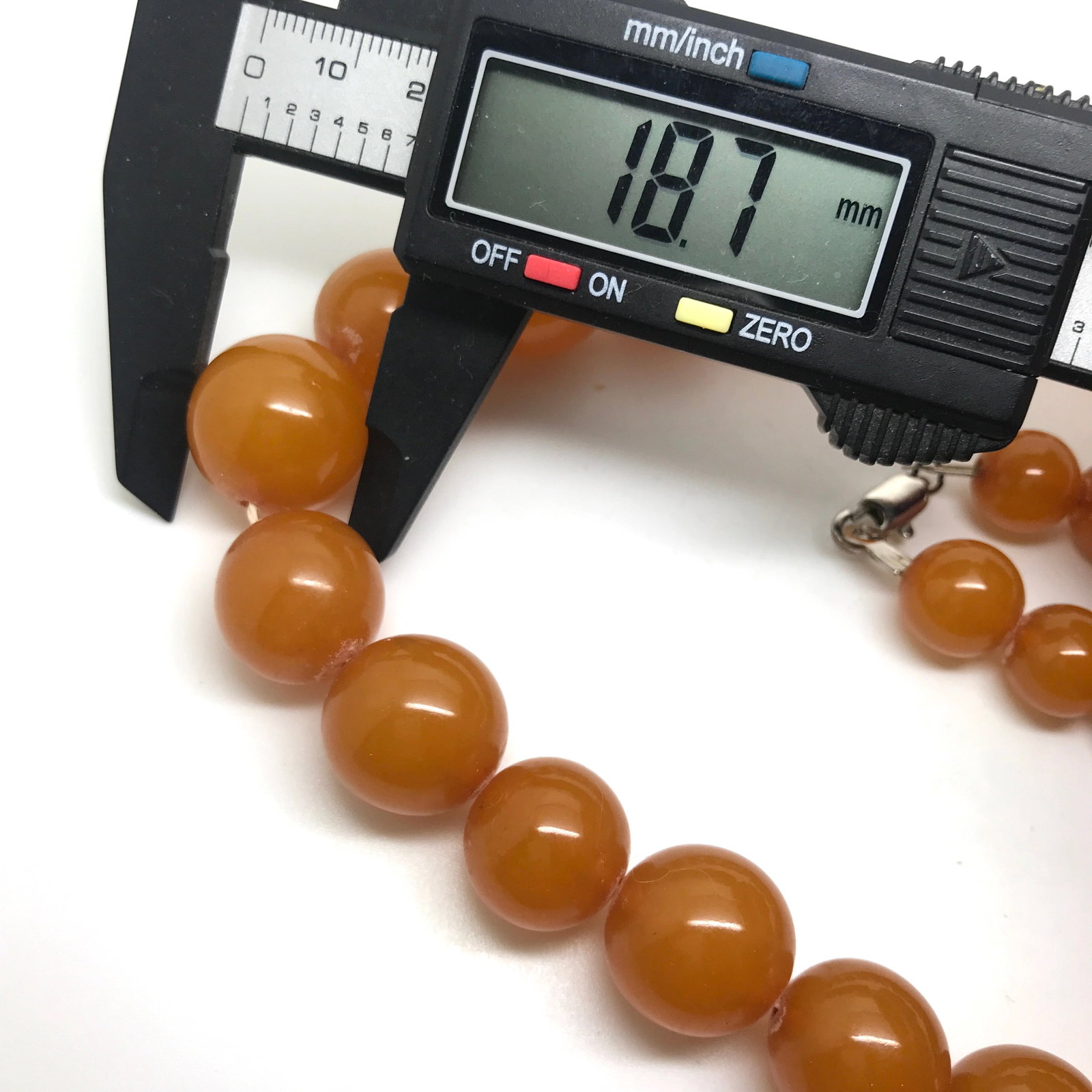 Impressive Vintage Amber Necklace made from Round Amber beads - 5
