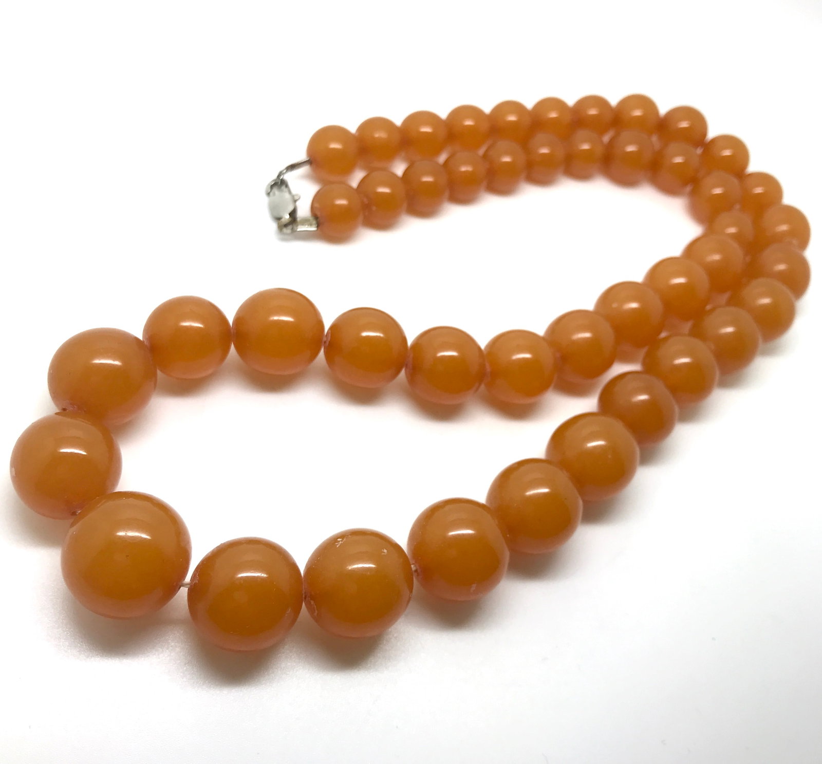 Impressive Vintage Amber Necklace made from Round Amber beads - 9