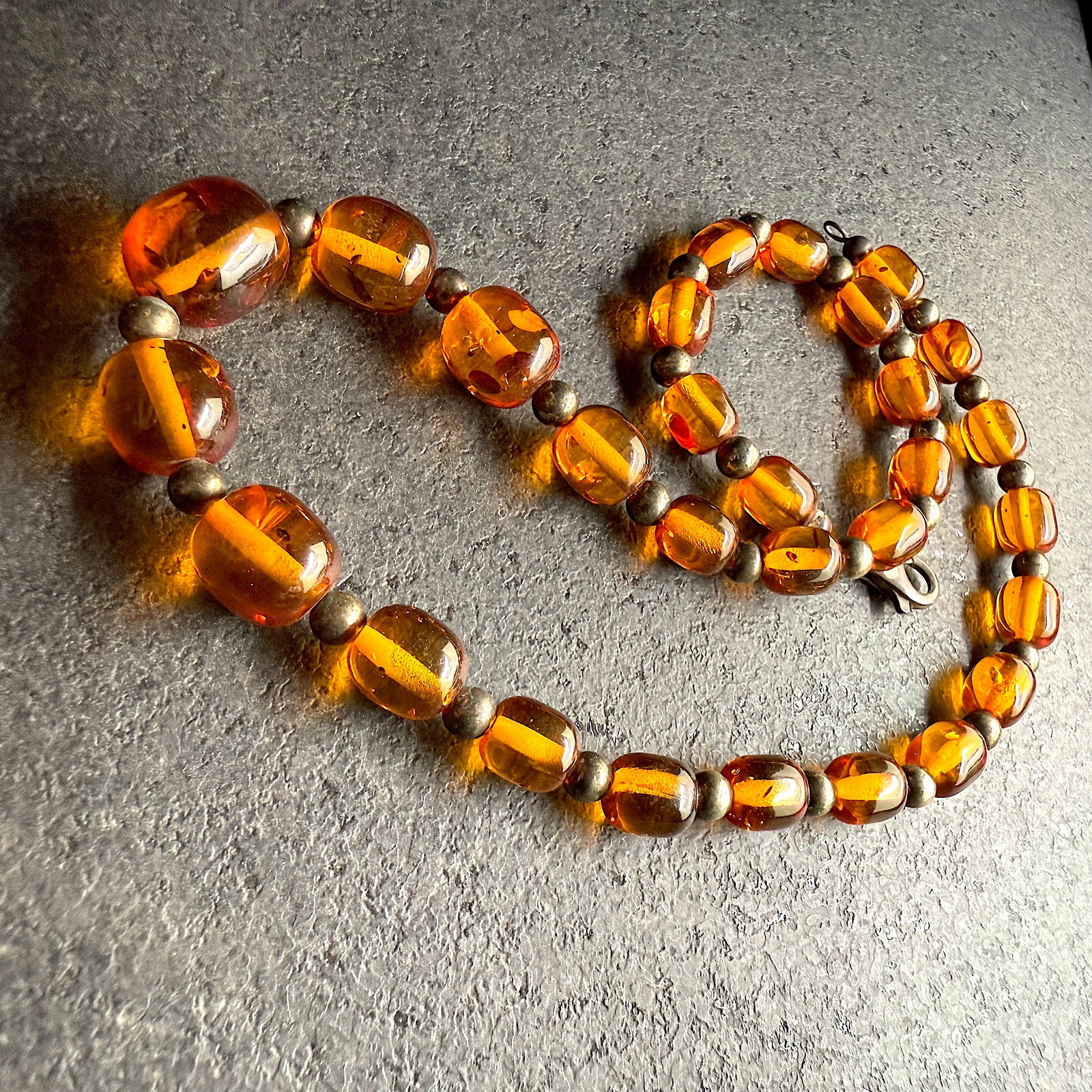 Exquisite Vintage Amber Necklace - 3