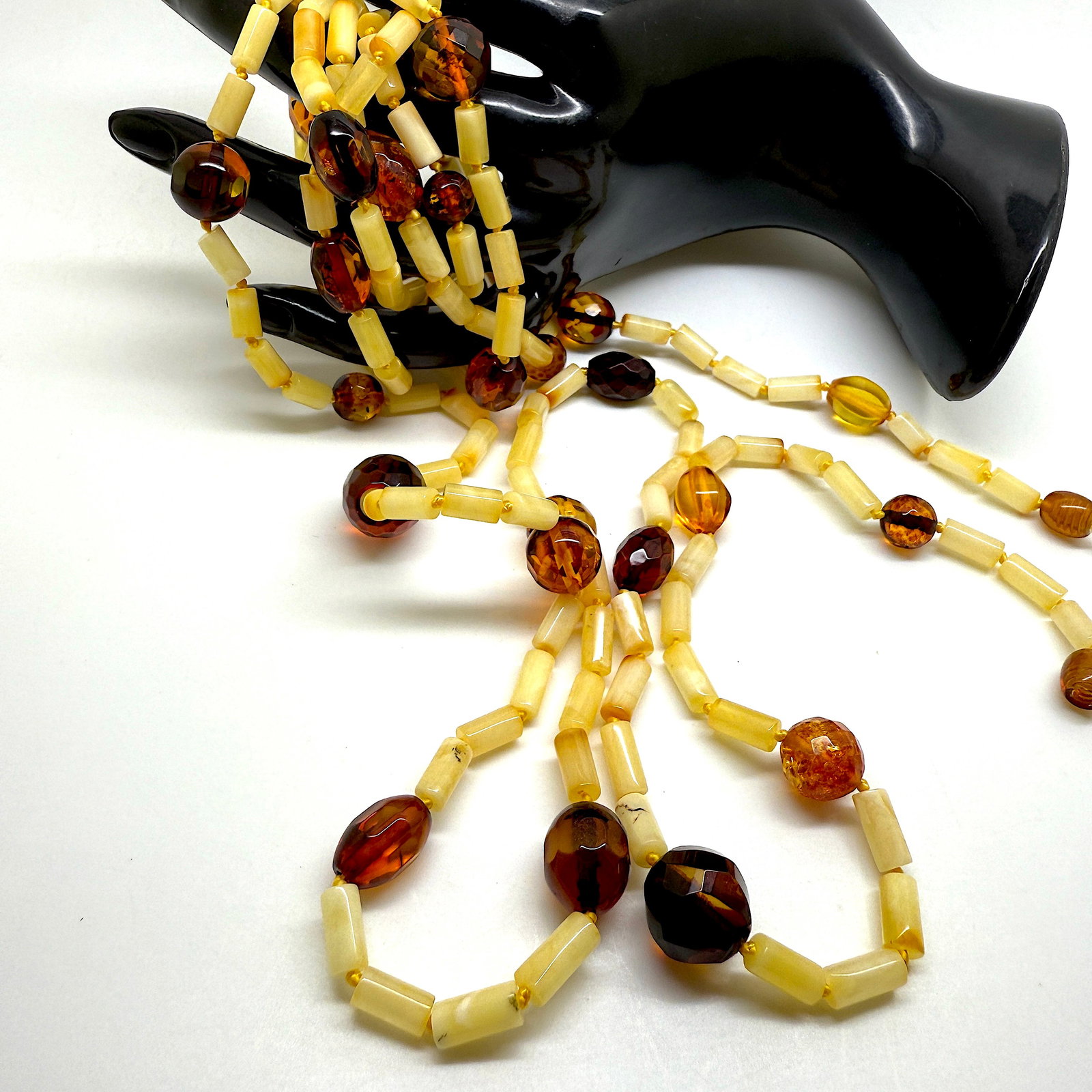 Beautiful Vintage Amber Necklace made from Hand Carved Amber beads - 5