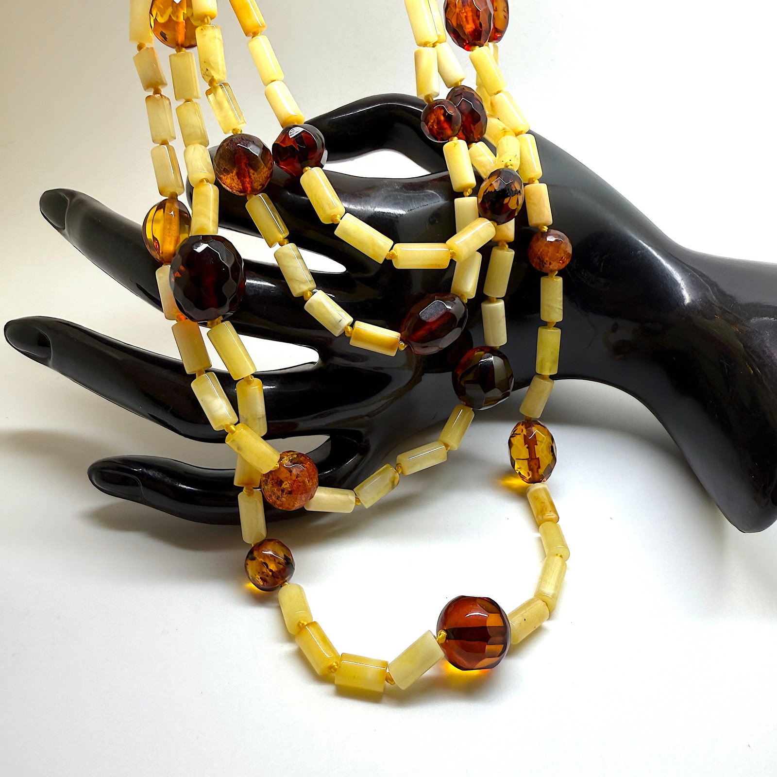 Beautiful Vintage Amber Necklace made from Hand Carved Amber beads - 6
