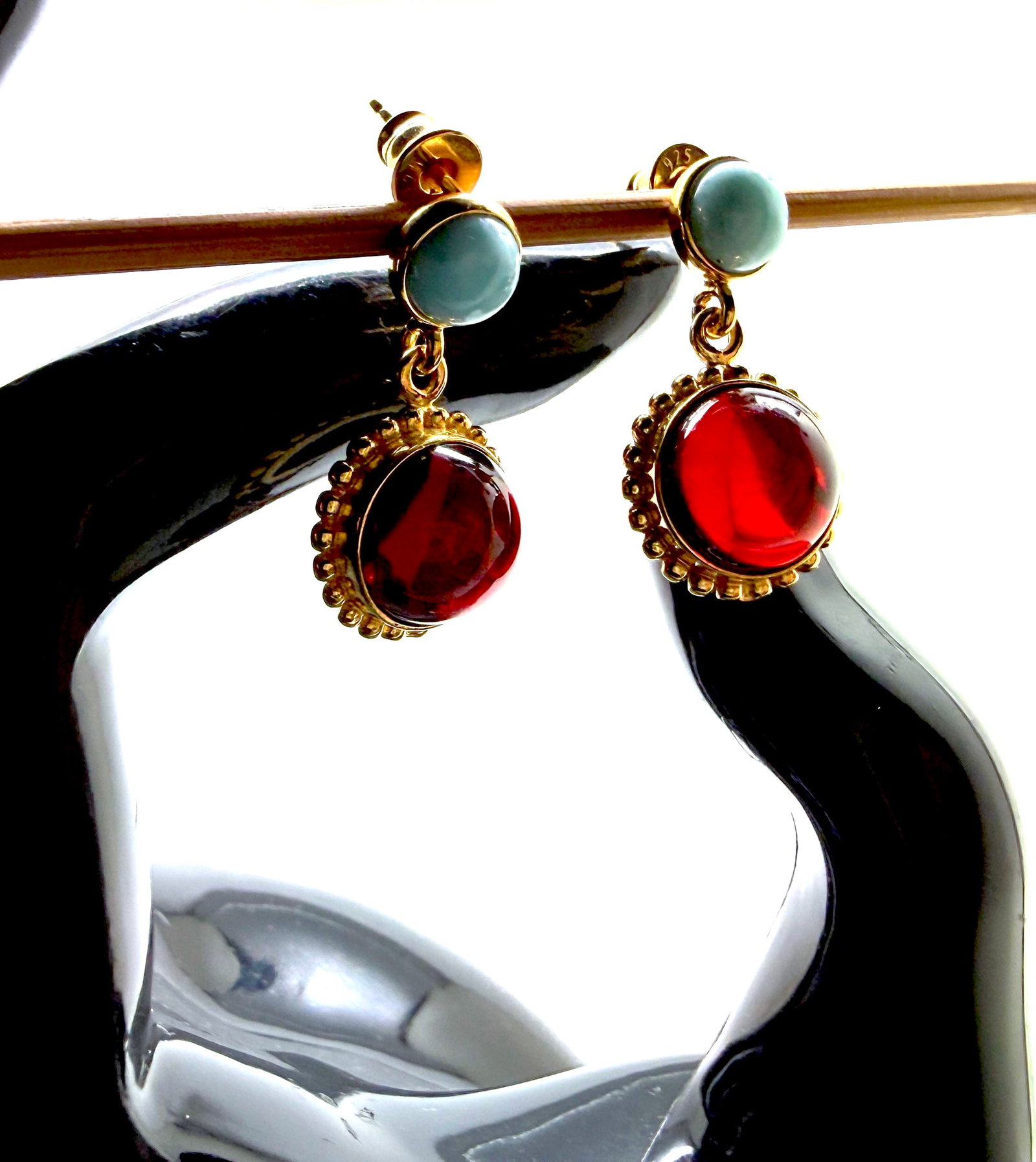 Extraordinary Vintage Amber Earrings with Larimar: Title: Extraordinary Vintage Amber Earrings with Larimar Metal: 925 Silver-Gold Plated Gemstone: Whole Stone Weight: 4.9 g Size: 25x13mm Made of: (Reconstituted Amber or Whole Stone): Natural Amber