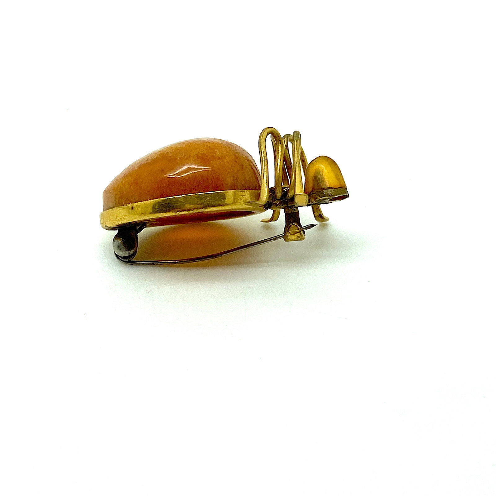 Alluring Vintage Amber Brooch - 4
