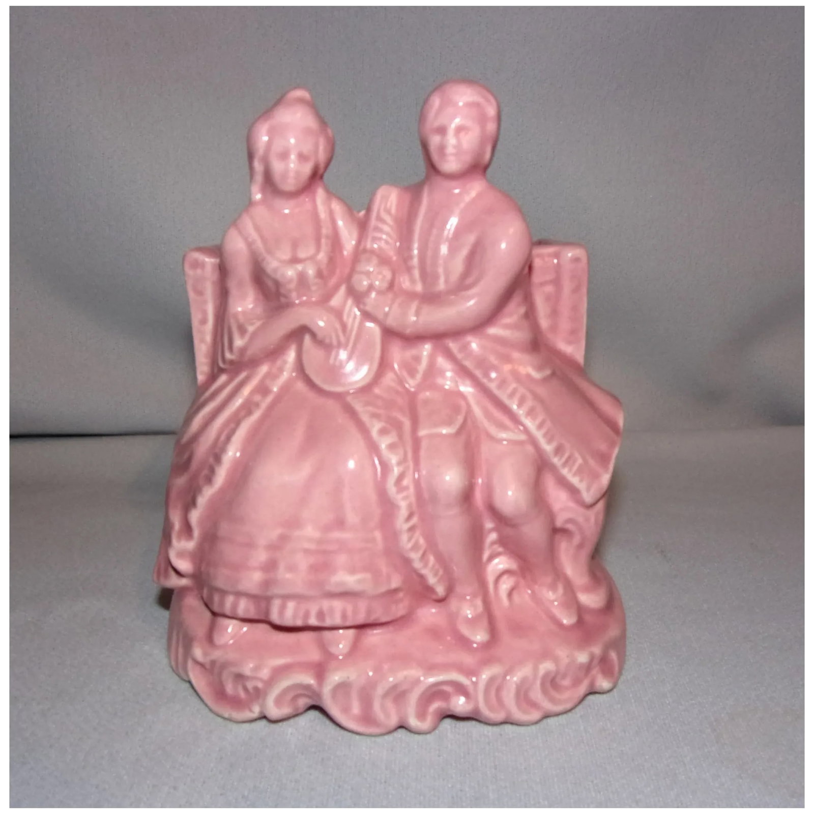 Vintage 1950s Victorian Couple Pink Pottery Planter - 2