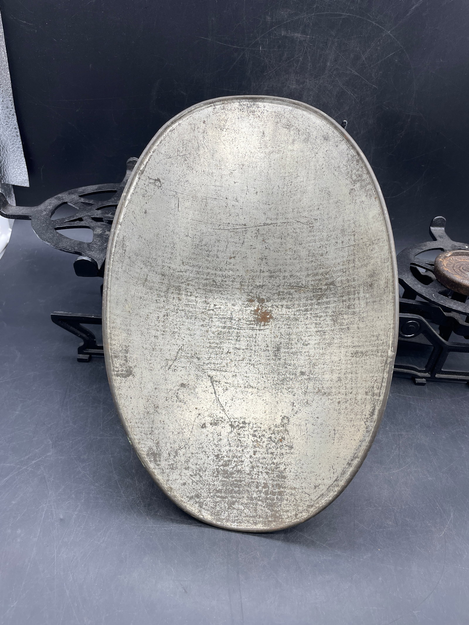 Antique J Florenz Wien Cast Iron Scale w/ Basket and Weight - 4