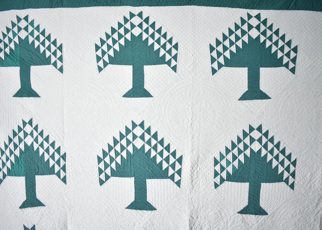 30's Green & White Tree of Life Quilt - 2