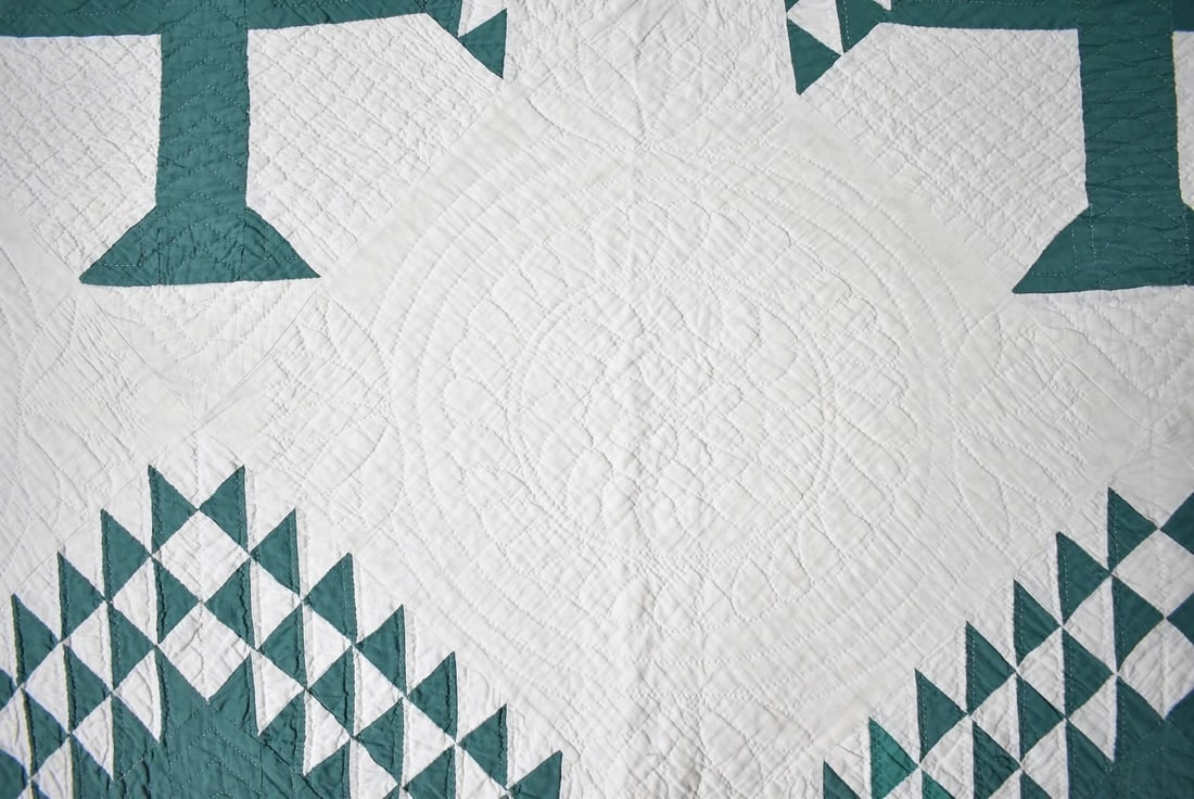 30's Green & White Tree of Life Quilt - 4
