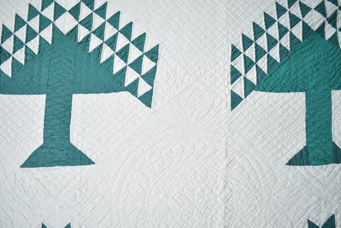 30's Green & White Tree of Life Quilt - 8