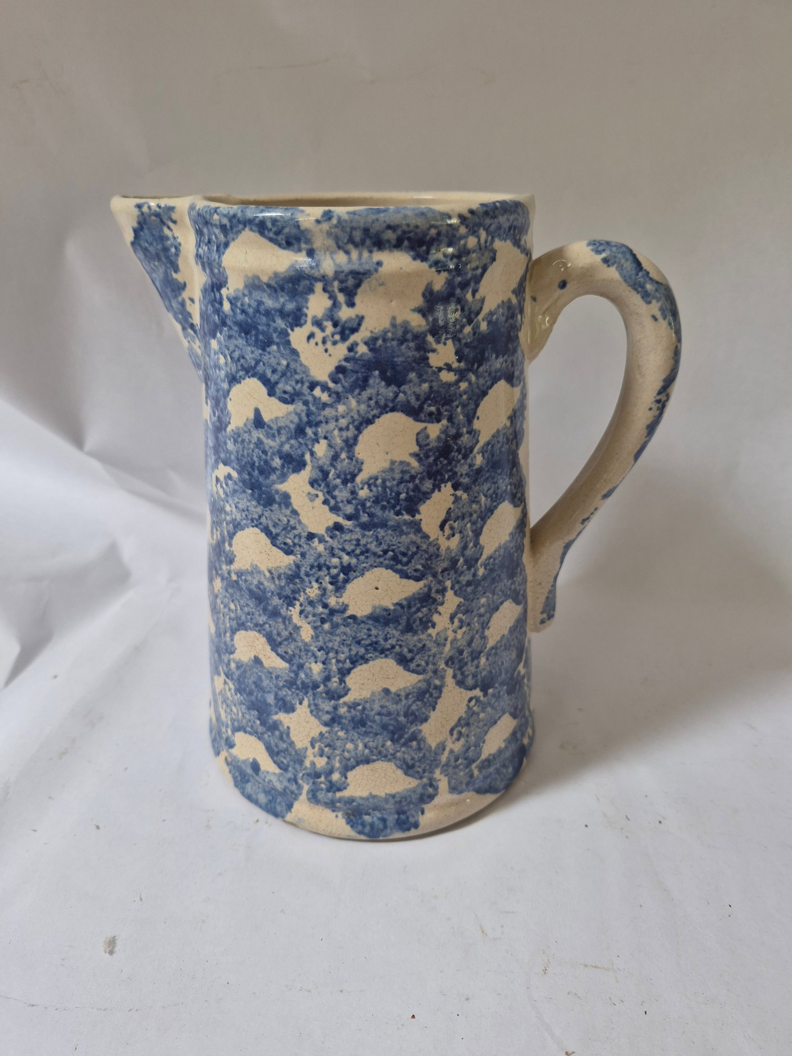 Blue and white spongeware pitcher - 2