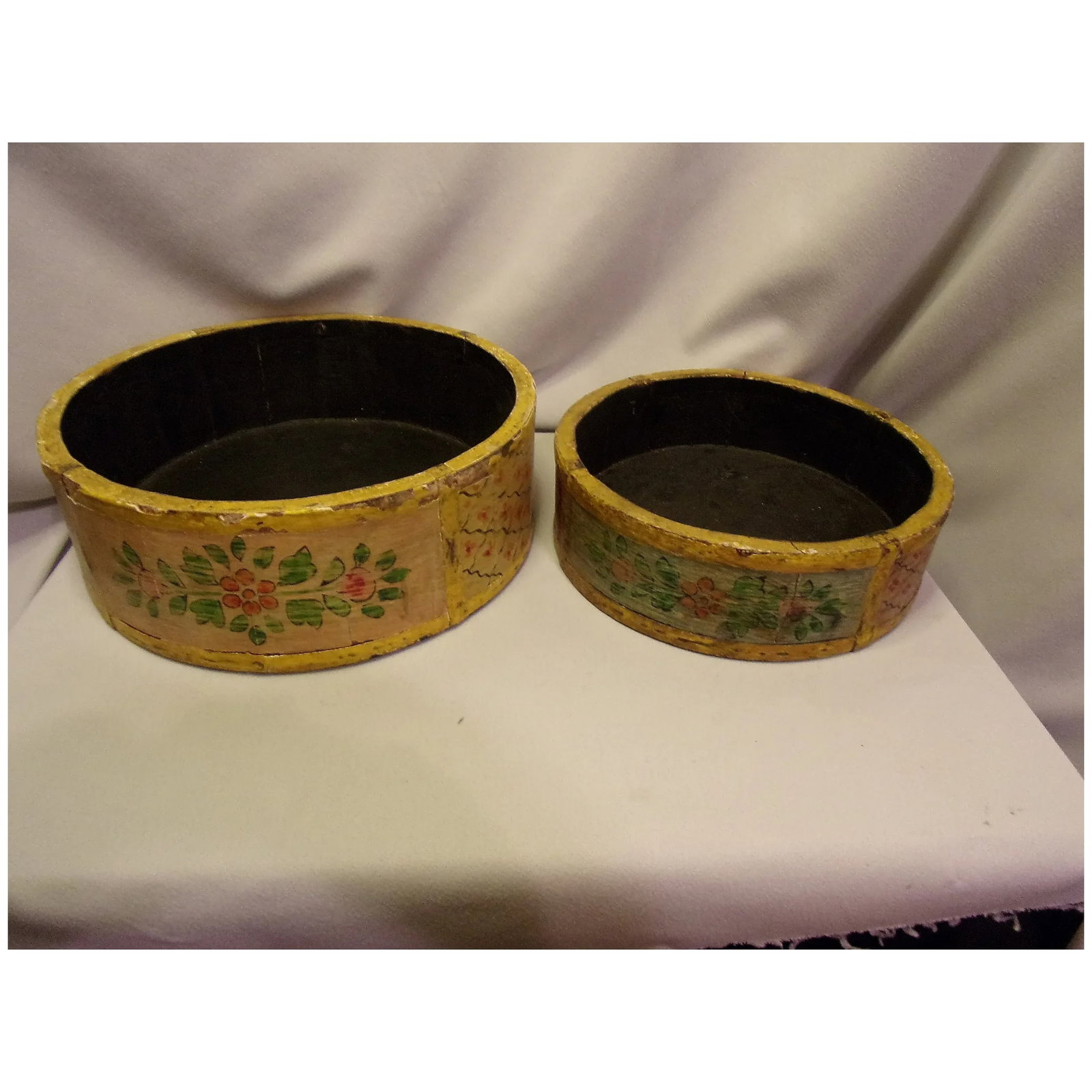 Vintage Pair of Folk Art Handmade Wood and Plaster Made Bowls - 3