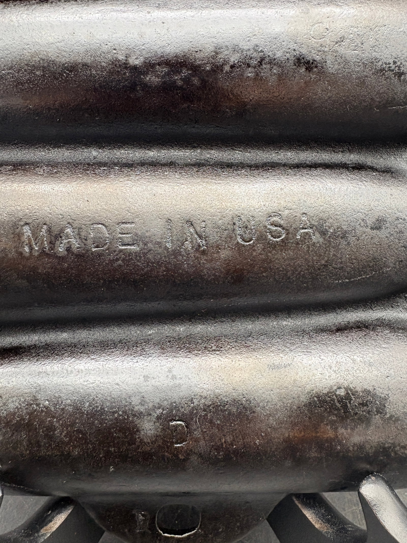Vintage Cast Iron Corn Stick Pan 7 Ear Mold Made in USA Marked D Cornbread Pan Seasoned - 3
