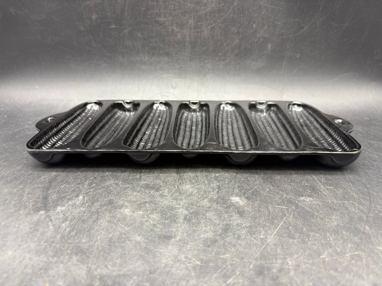 Vintage Cast Iron Corn Stick Pan 7 Ear Mold Made in USA Marked D Cornbread Pan Seasoned - 8