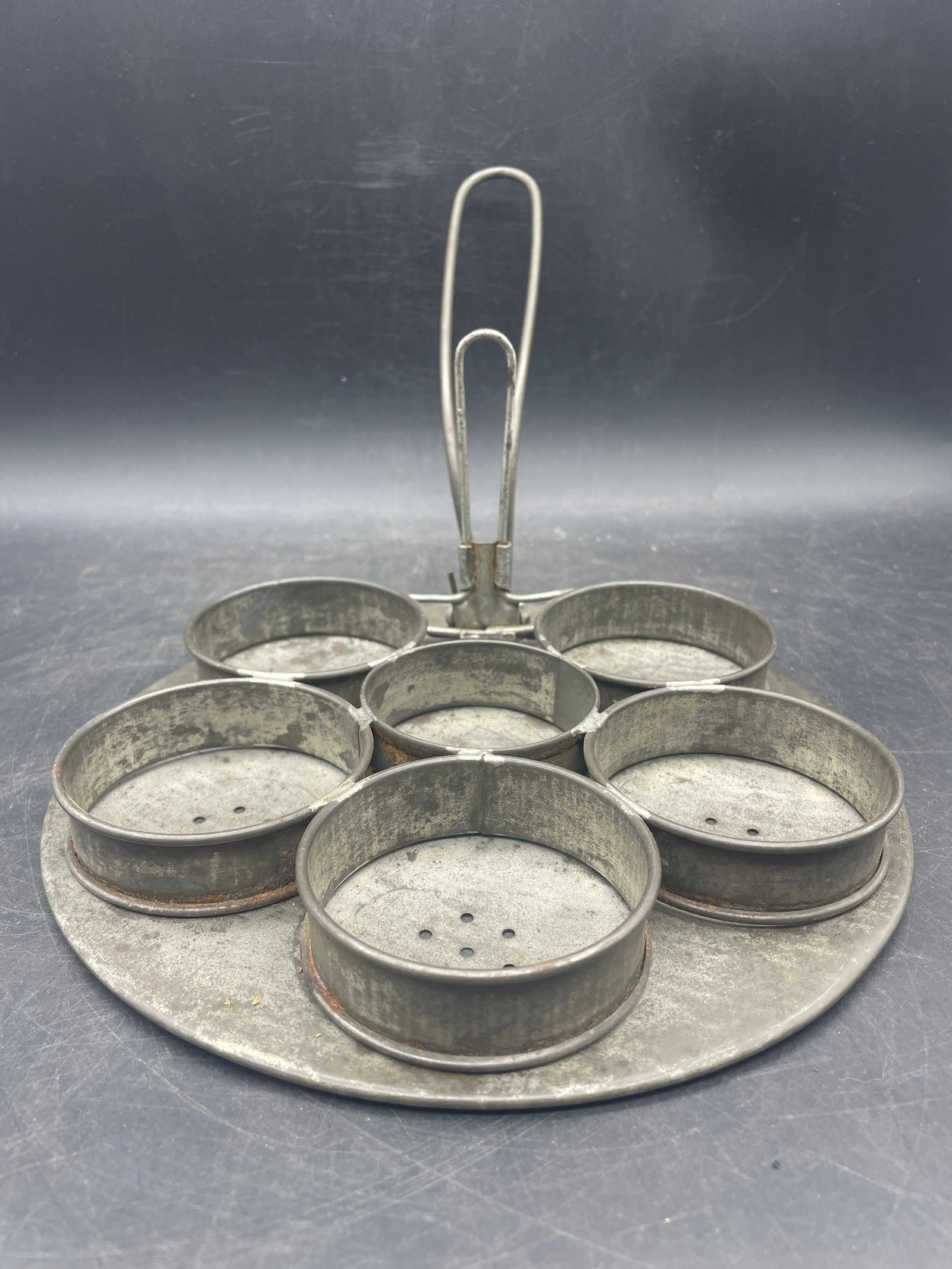 Primitive Tin Antique Poached Egg Maker, Spring Loaded Handle, 6 Rings - 3