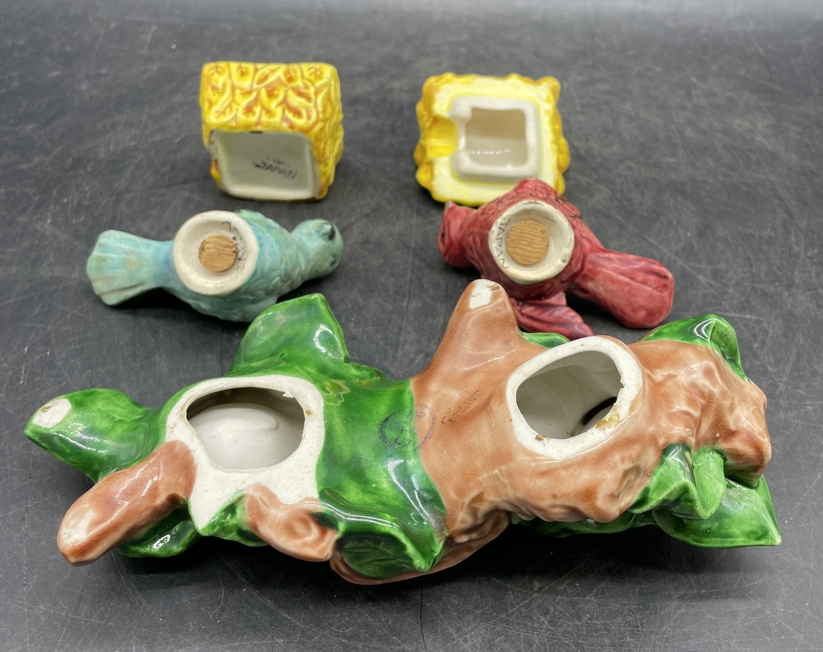 Vtg 1940s Japan Ceramic Bird Birdhouse Salt & Pepper Shakers & Condiment Tray - 6