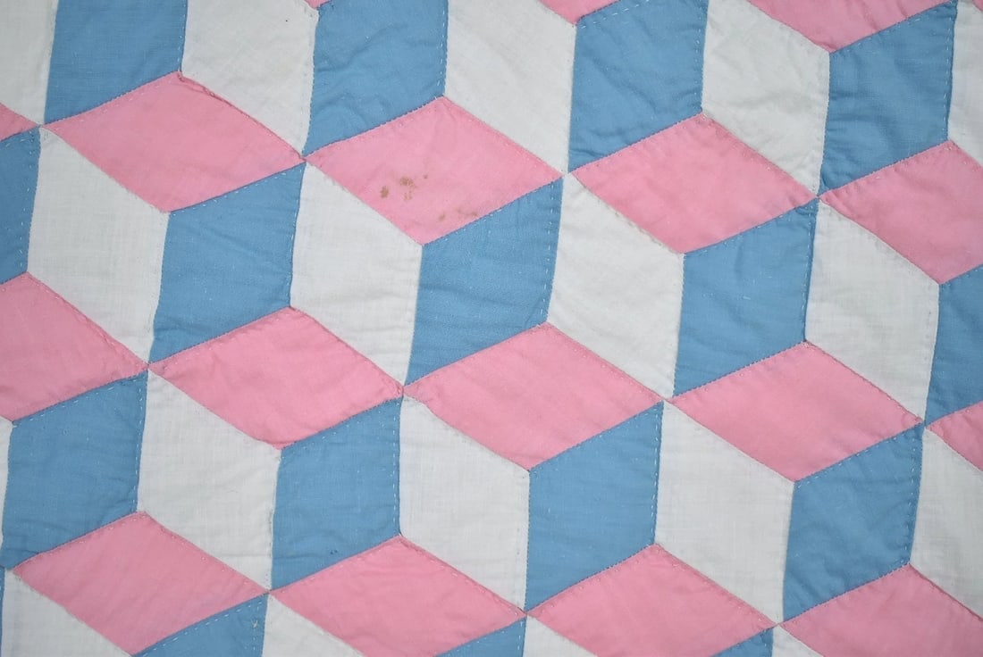 Graphic 40's Tumbling Blocks Quilt - 4
