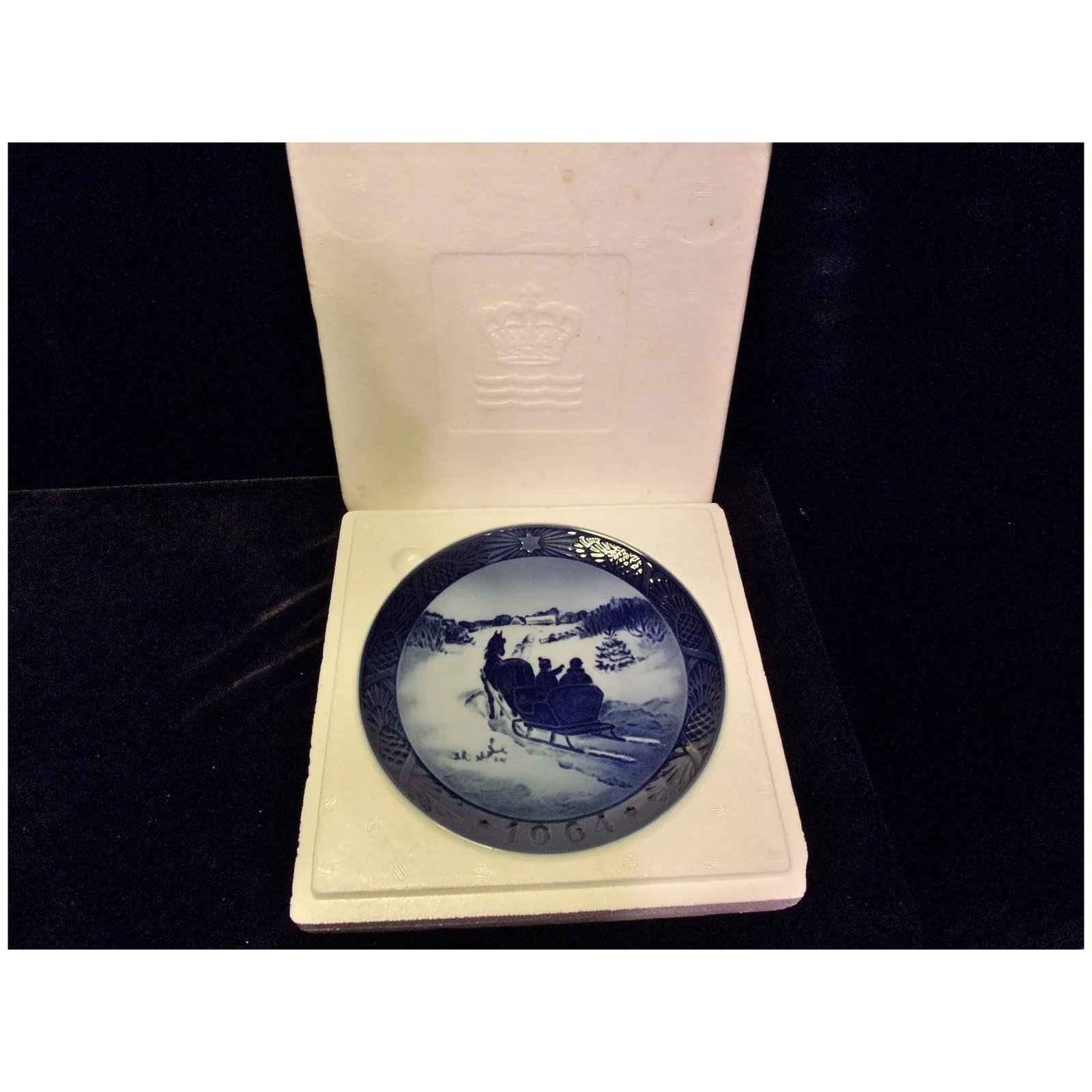 Vintage Royal Copenhagen 1964 the Christmas Tree Plate - 2