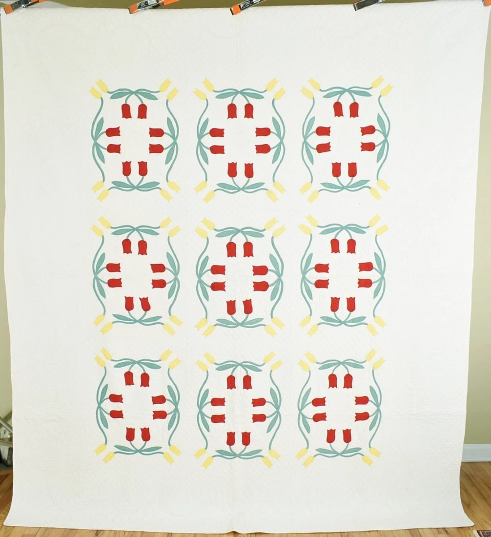 30's Marie Webster "May Tulips" Applique Quilt (1 of 12)