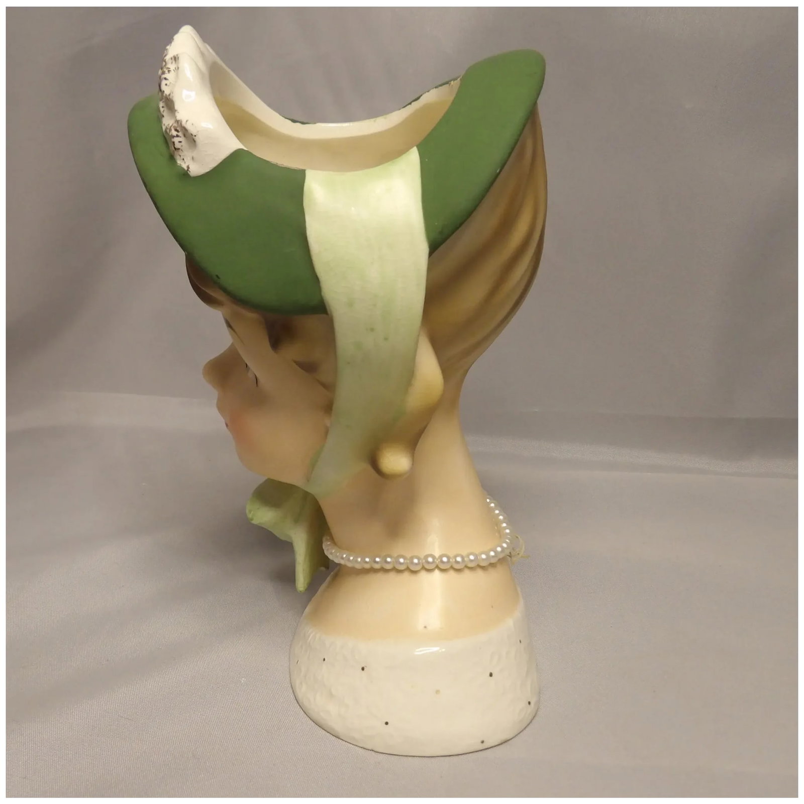 Brinns TV 726 7 1/4" Lady Head Vase Green Hat and Bow- "Pearl Necklace" - 5