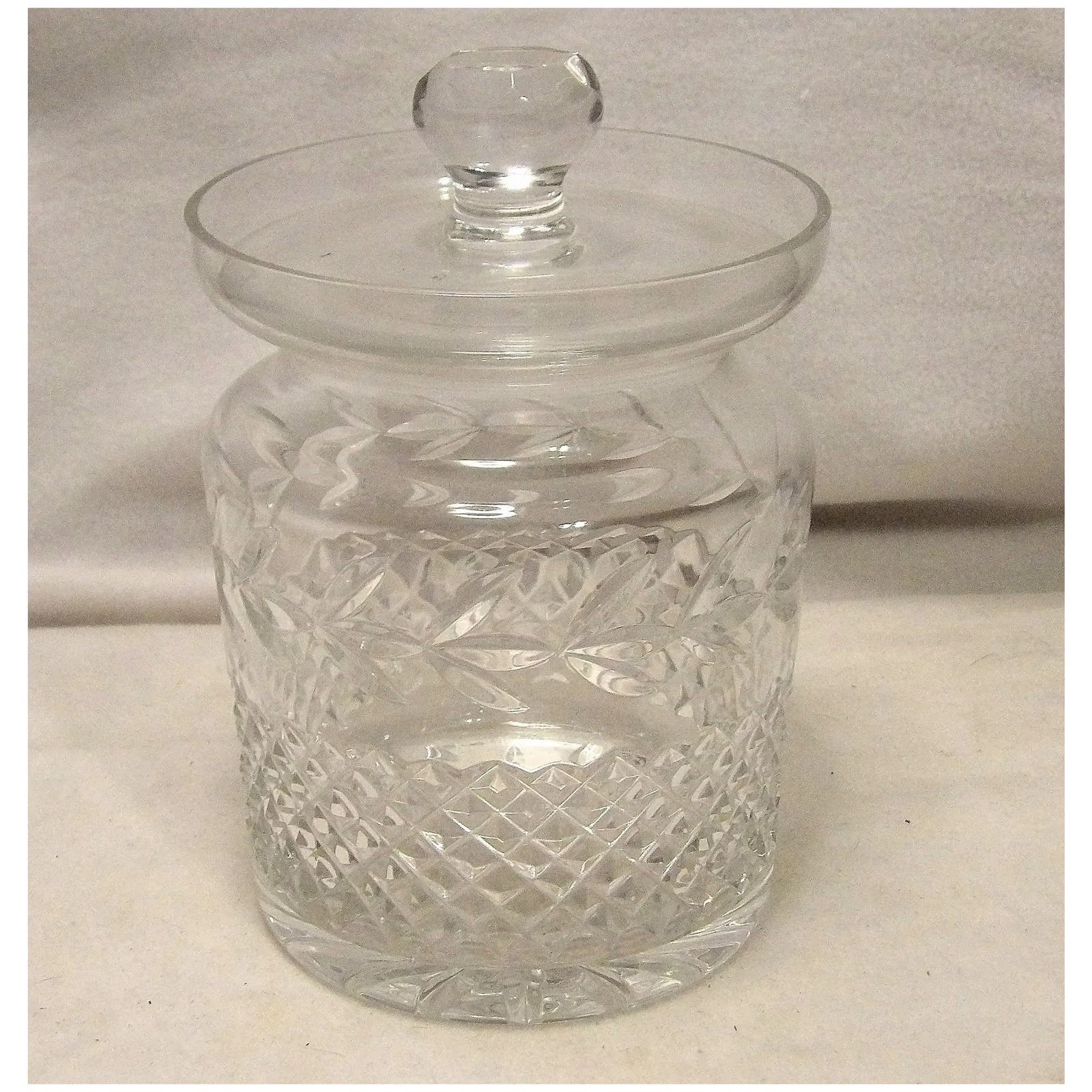 Vintage Galway Fine Irish Crystal Lidded Biscuit Jar - 2