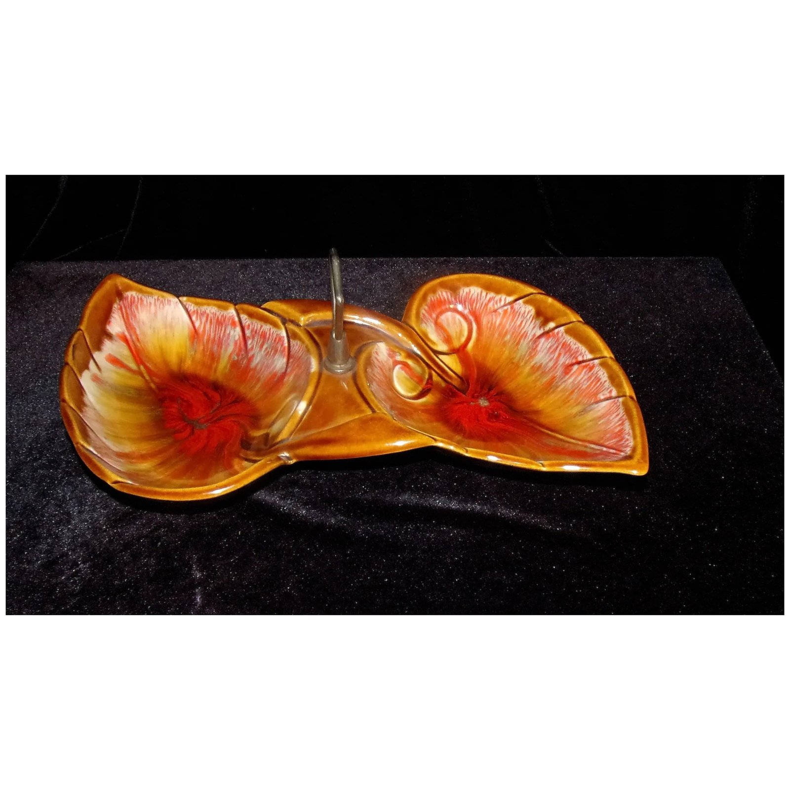 Vintage MCM Maurice of California Candy/Nuts Bowl Lava Fire Pottery In Leaf Design with Center - 2