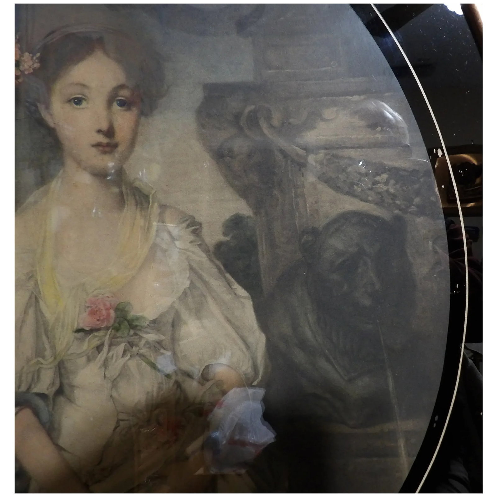 Antique Large Oval Gesso Frame with Reverse Painted Black Oval and English Print - 4