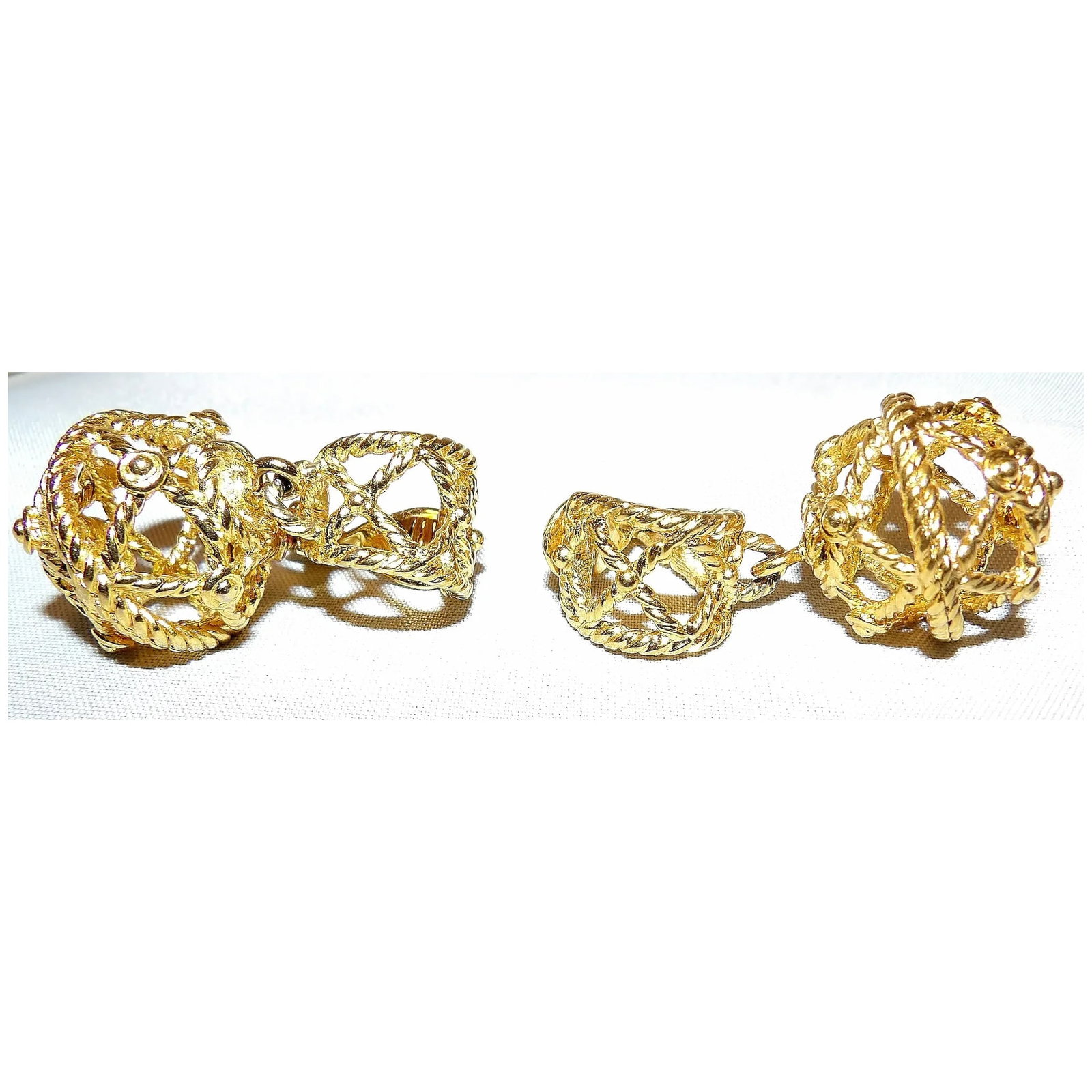 Rare Monet Gold Clip on Earrings - 4