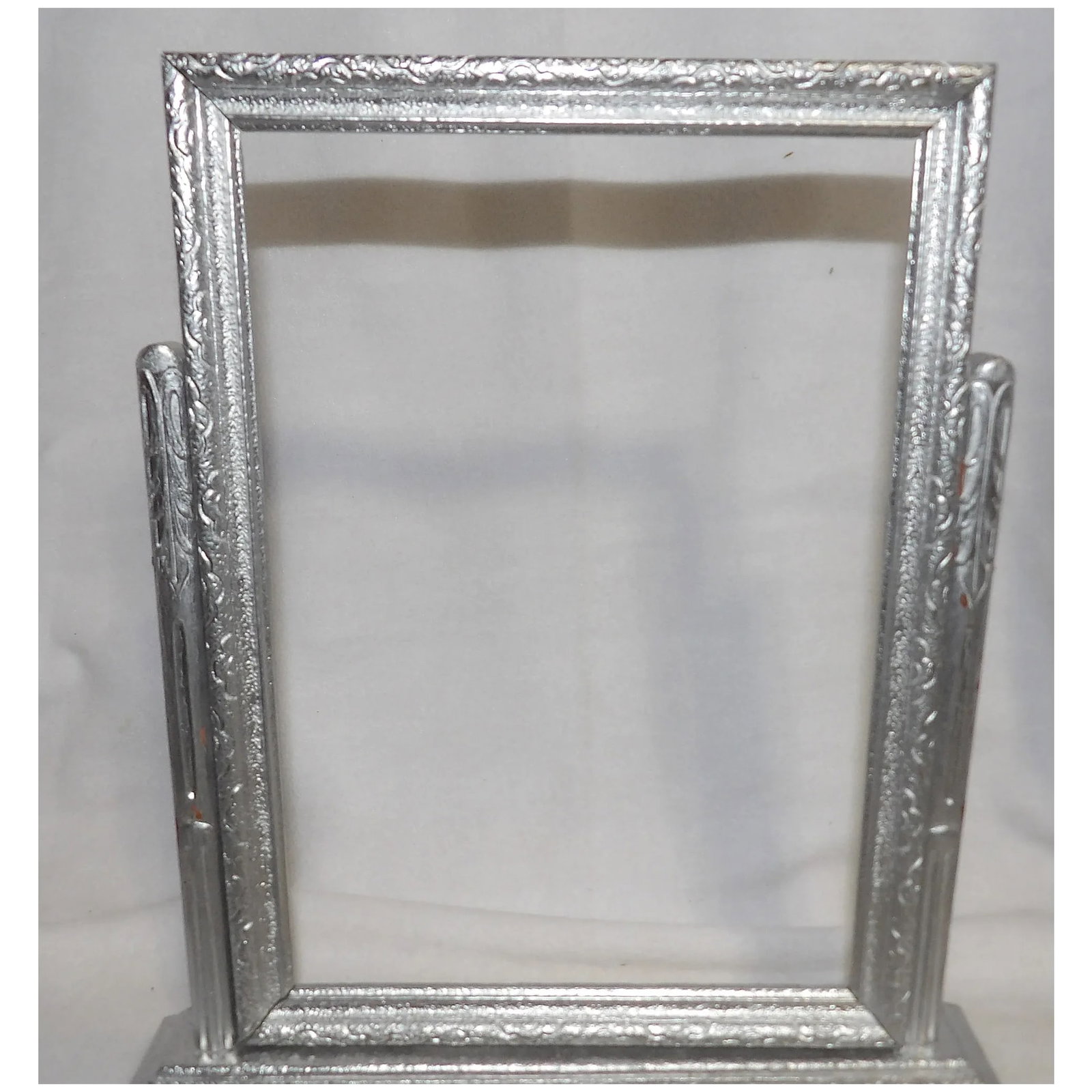 Vintage Swinging Wood Picture Frame - 2