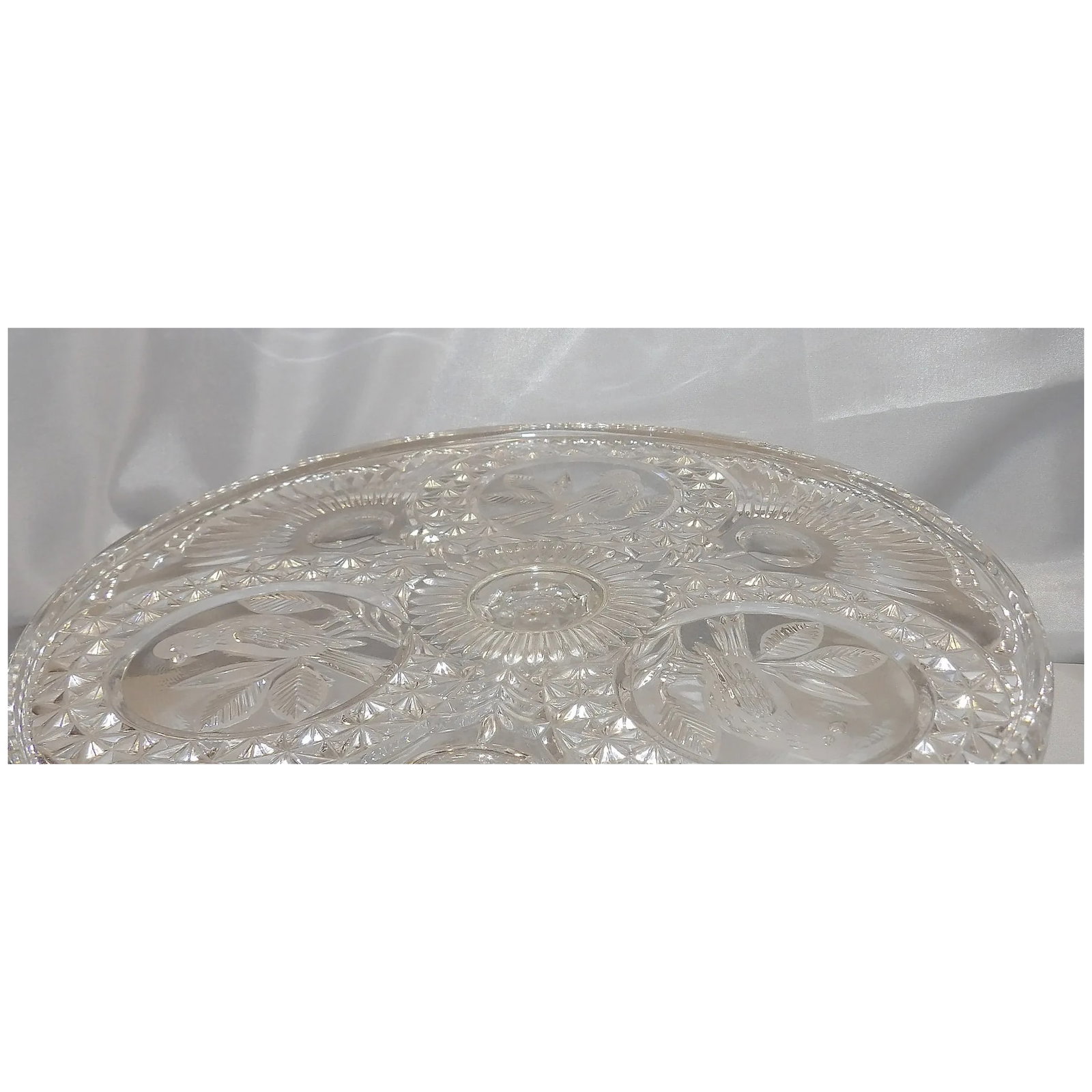 12" Diameter Cake Stand/Pedestal The Byrdes Collection by Hofbauer - 6