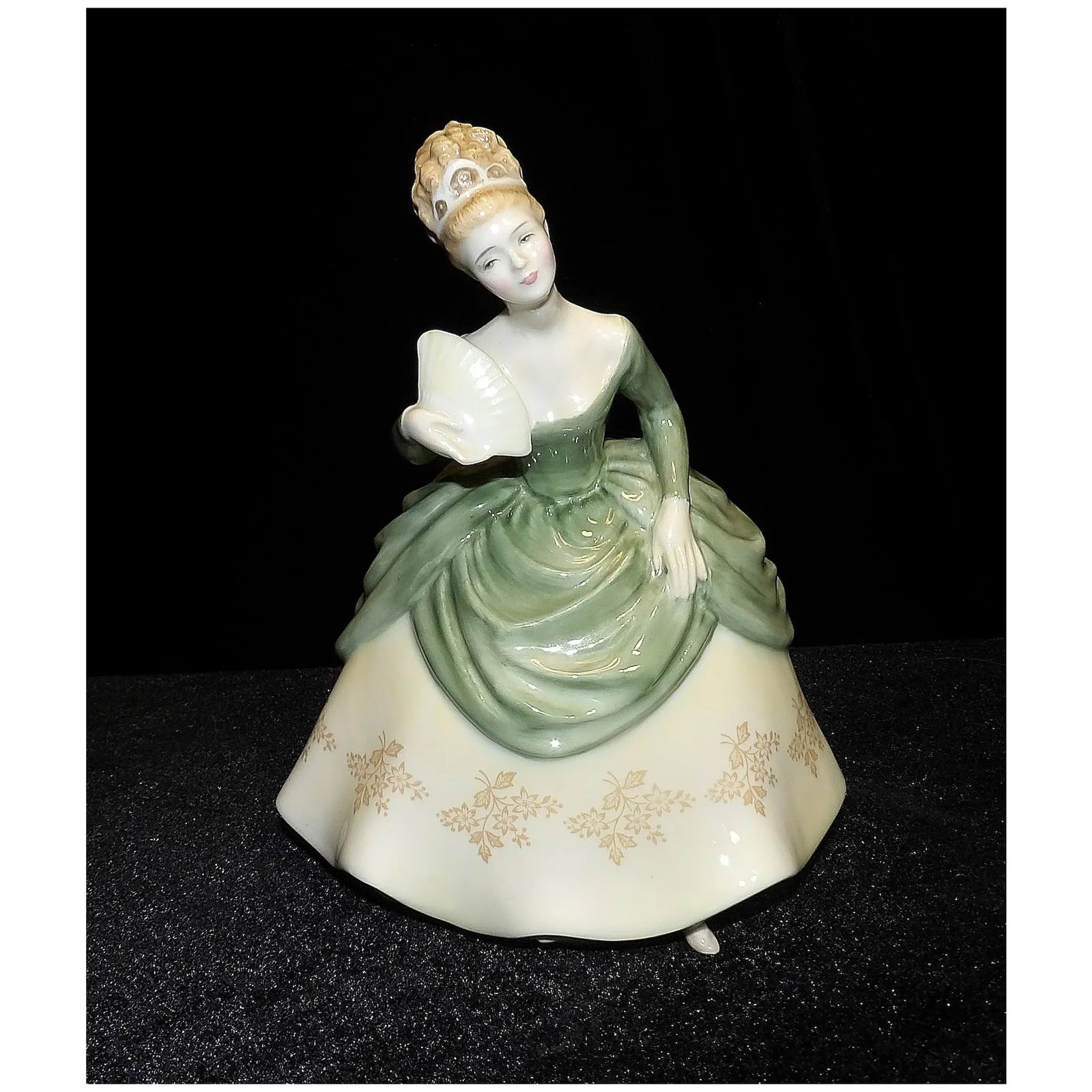 Royal Doulton Soiree HN 2312 Fine Bone China Figurine - 2