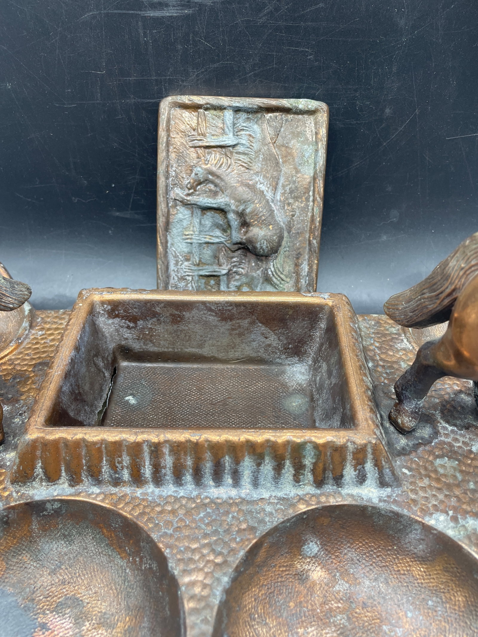 Vintage Cast Western, Equestrian Theme Two Horse Double Pipe Rest & Ashtray w Cast Covered Box - 4