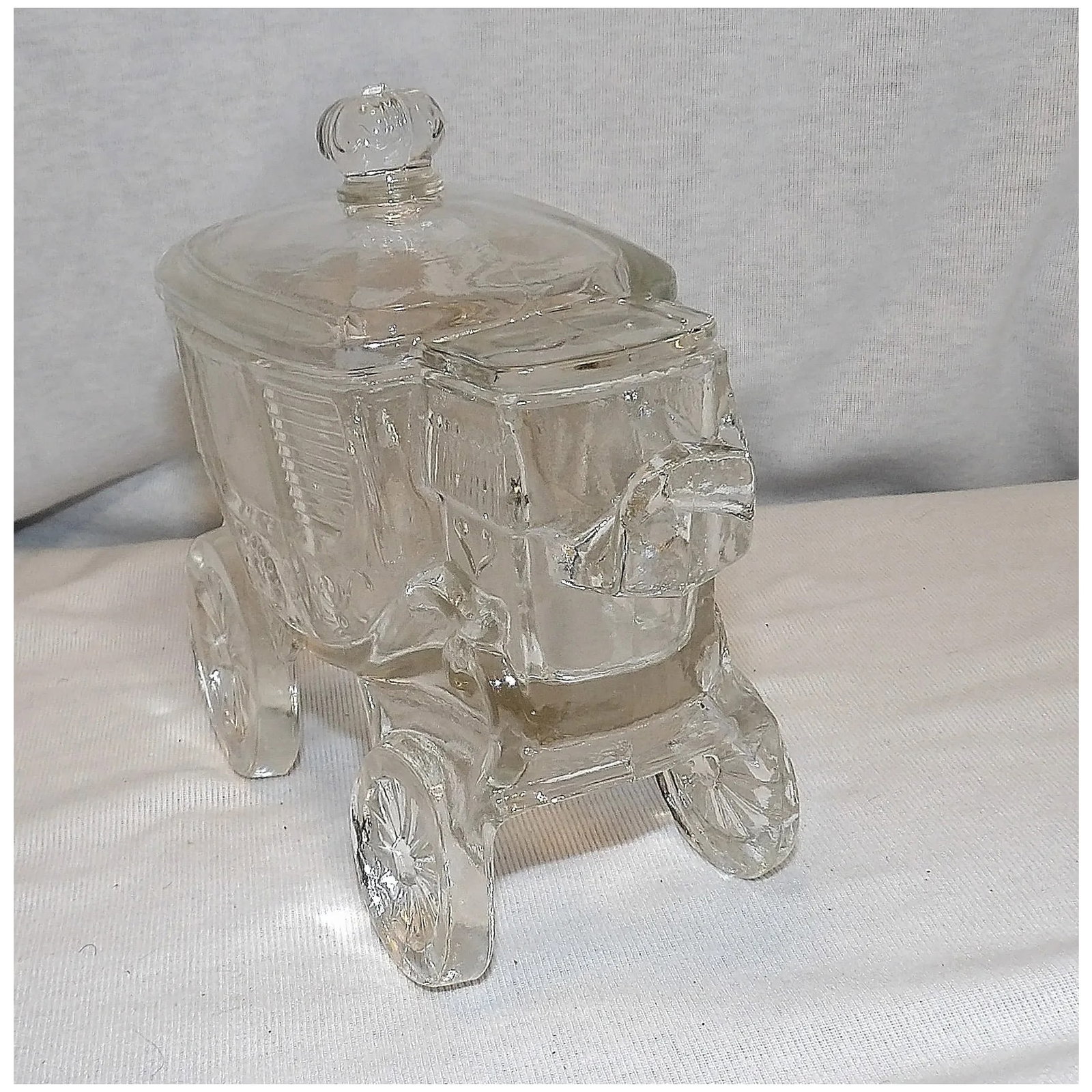 Vintage 1970's L. E. Smith Glass Stagecoach with Lid Candy Dish - 3
