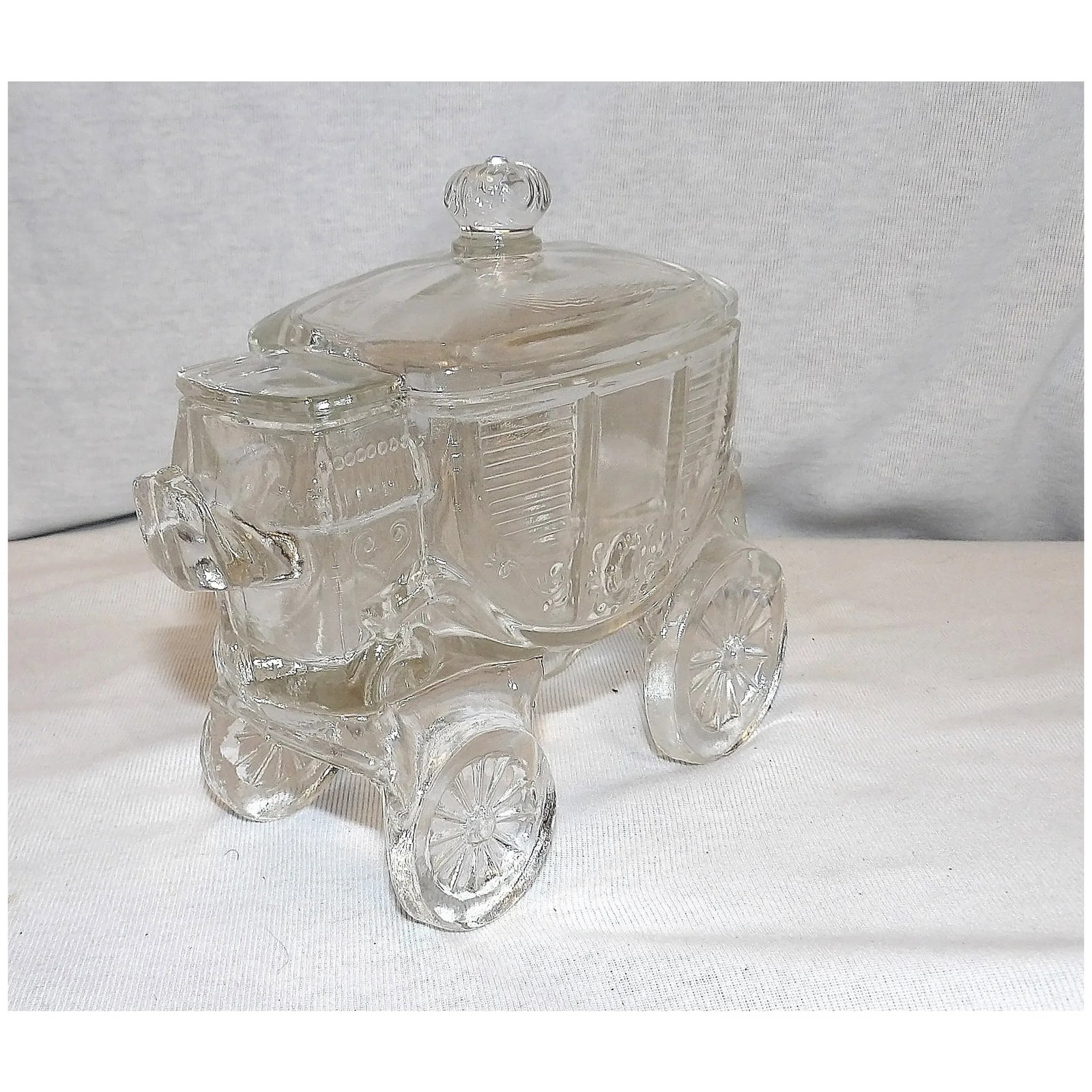 Vintage 1970's L. E. Smith Glass Stagecoach with Lid Candy Dish - 4