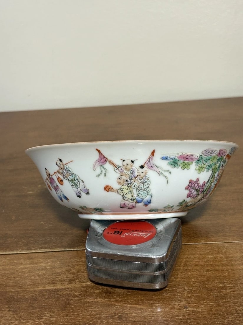 Chinese Porcelain Famille Rose Bowl - 5